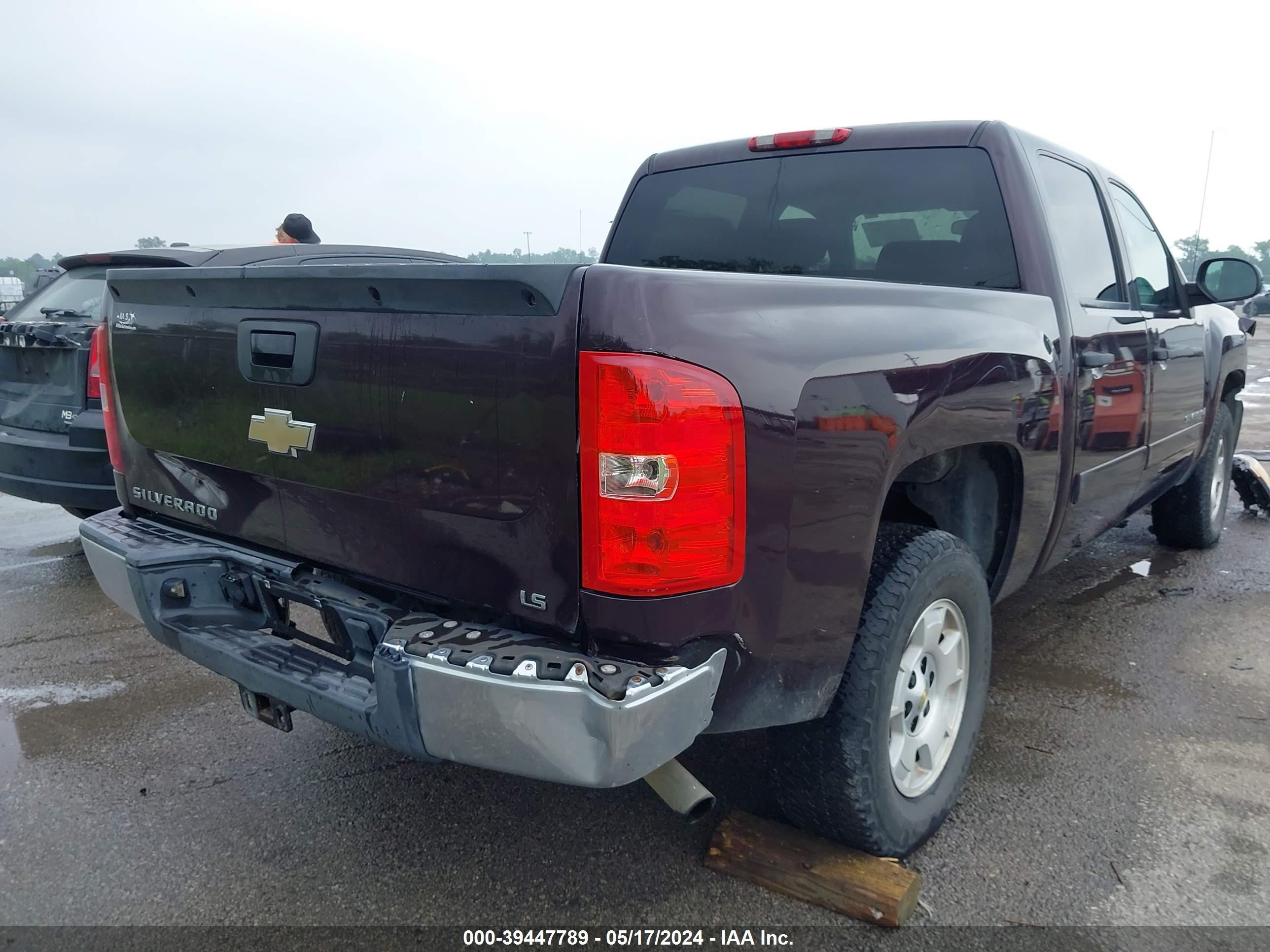 Photo 3 VIN: 2GCEC13C381252348 - CHEVROLET SILVERADO 