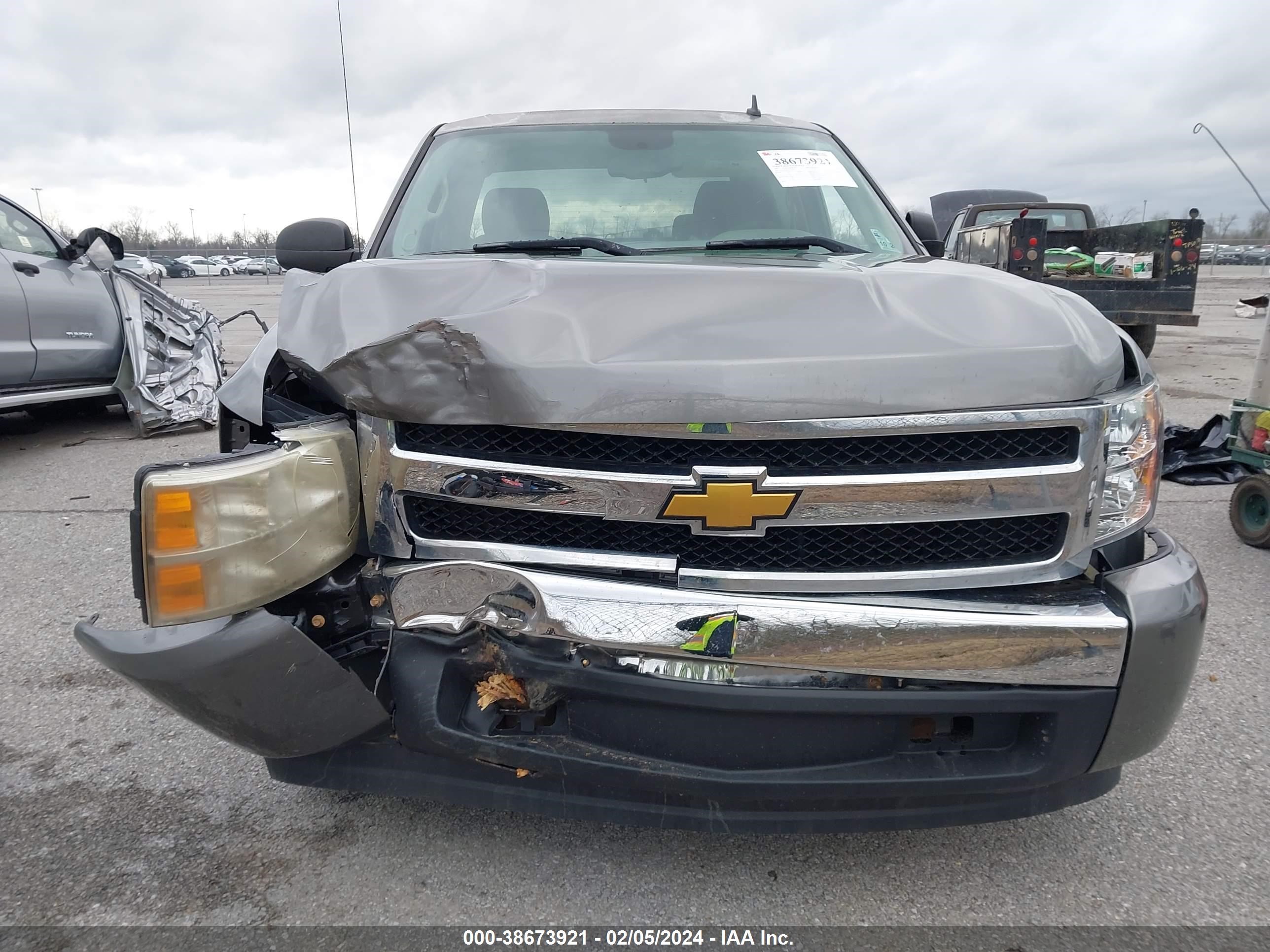 Photo 11 VIN: 2GCEC13C471708632 - CHEVROLET SILVERADO 