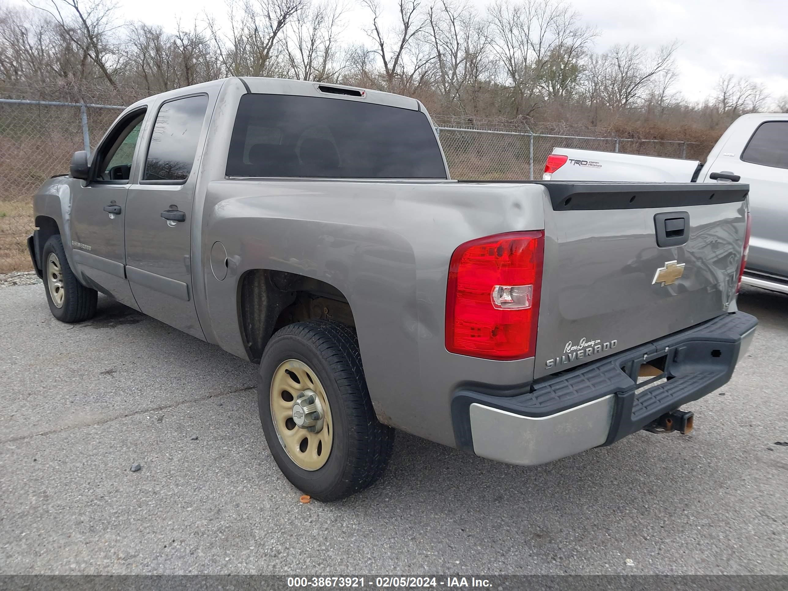 Photo 2 VIN: 2GCEC13C471708632 - CHEVROLET SILVERADO 