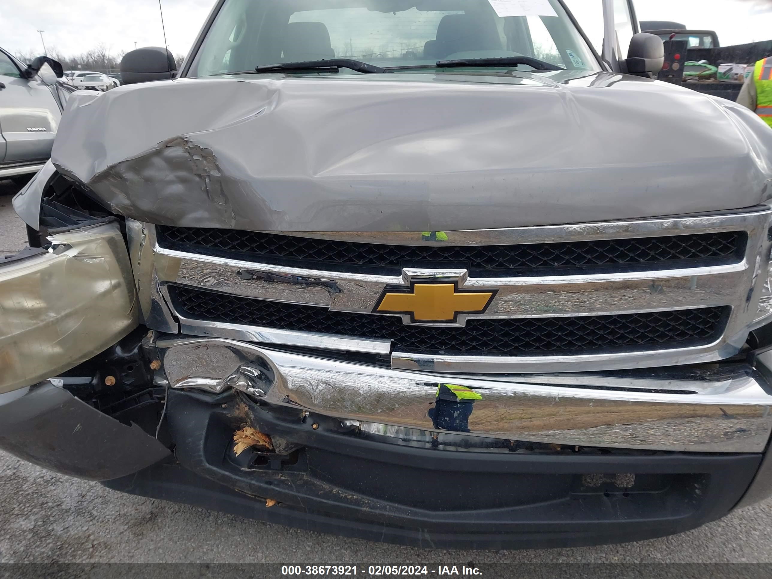 Photo 9 VIN: 2GCEC13C471708632 - CHEVROLET SILVERADO 