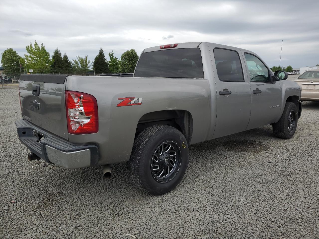 Photo 2 VIN: 2GCEC13C871517926 - CHEVROLET SILVERADO 