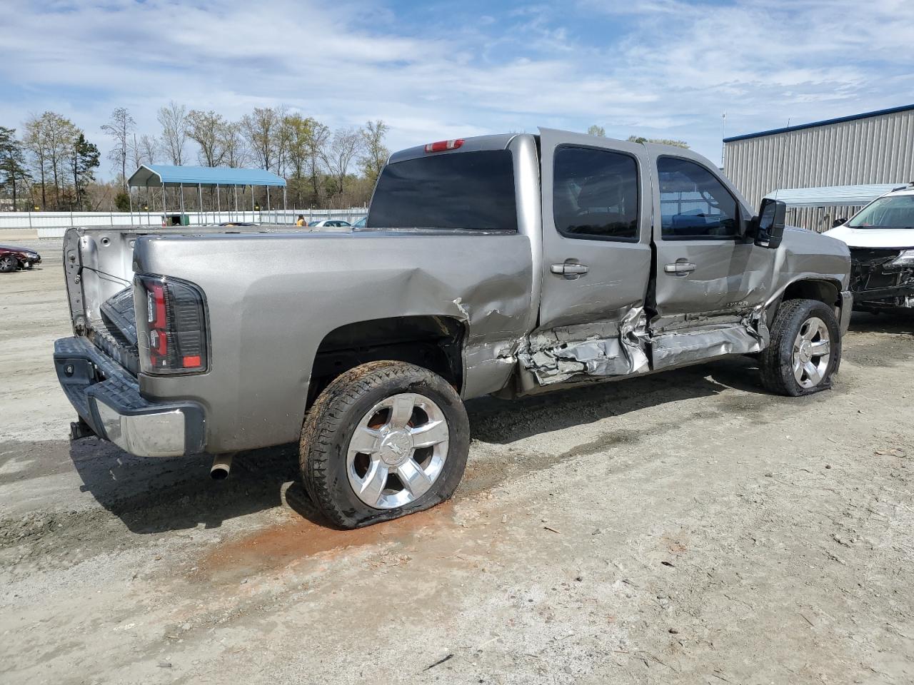 Photo 2 VIN: 2GCEC13J271545395 - CHEVROLET SILVERADO 