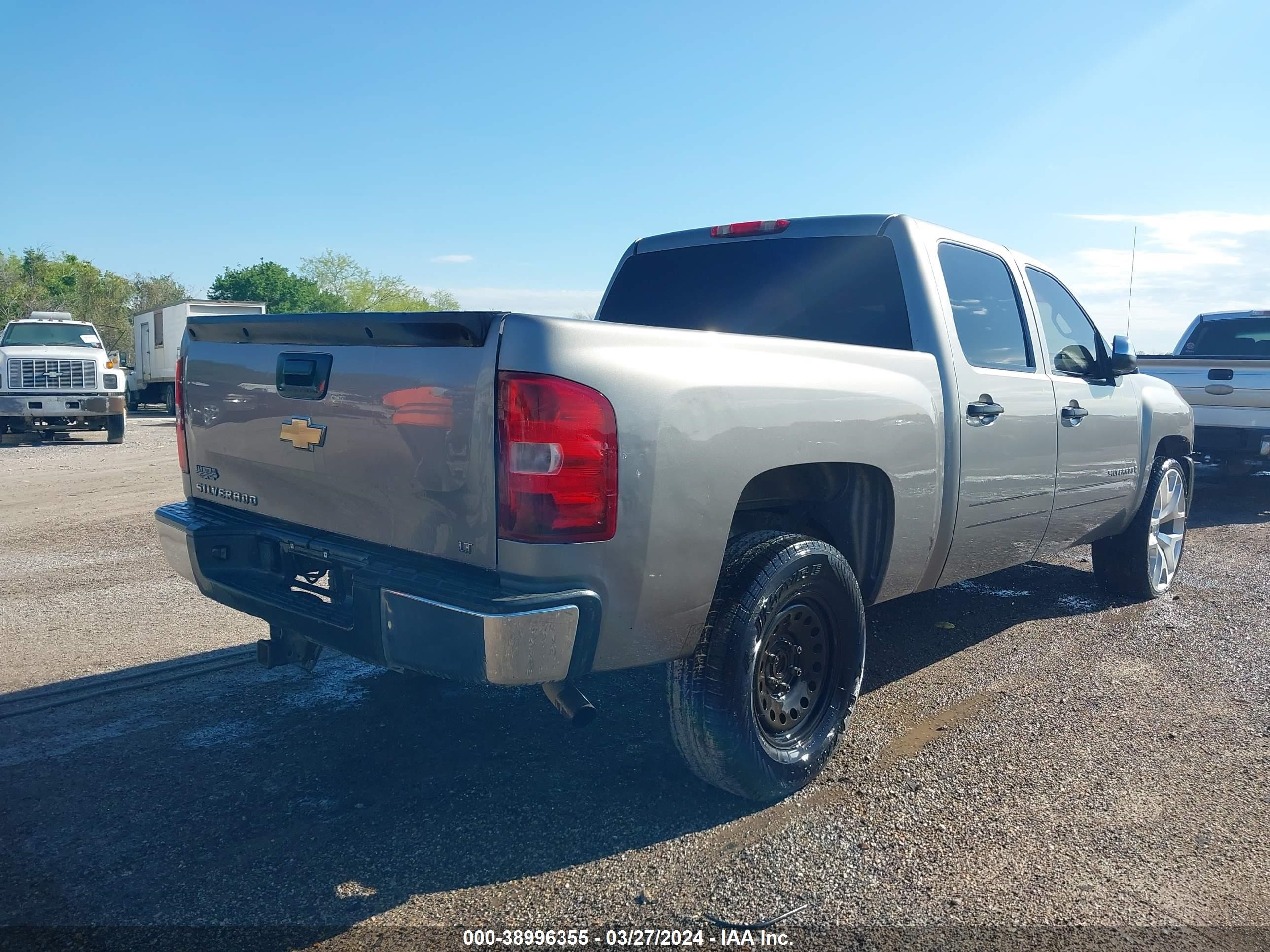 Photo 3 VIN: 2GCEC13J671551877 - CHEVROLET SILVERADO 