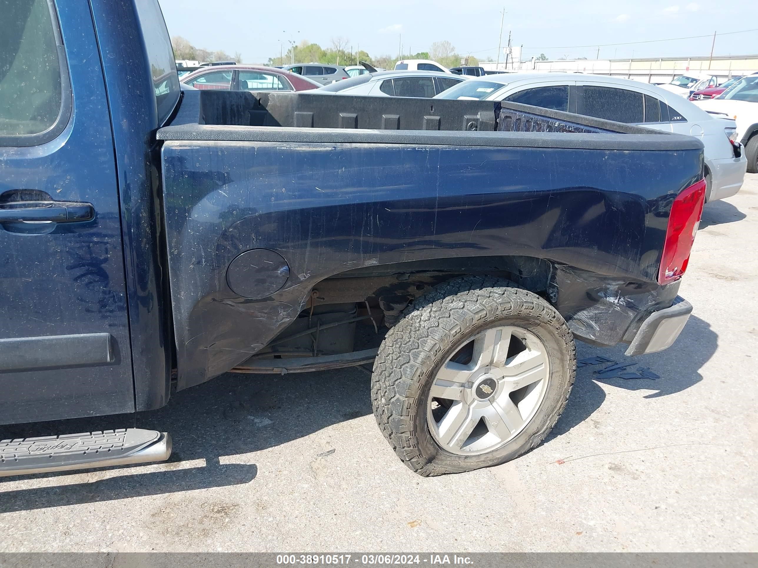 Photo 5 VIN: 2GCEC13J981109600 - CHEVROLET SILVERADO 