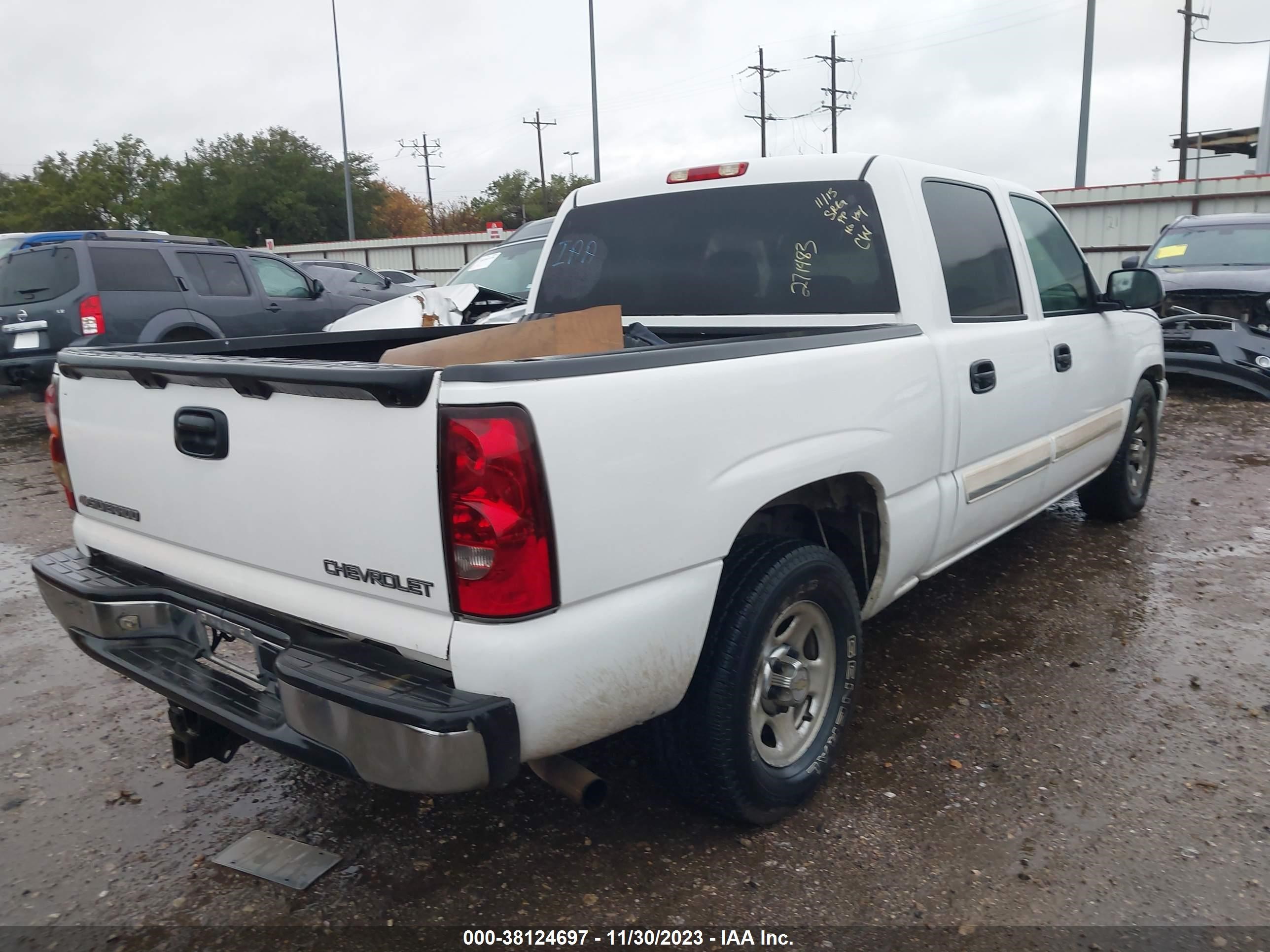 Photo 3 VIN: 2GCEC13T051271483 - CHEVROLET SILVERADO 