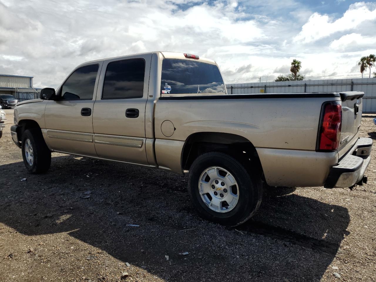 Photo 1 VIN: 2GCEC13T051332654 - CHEVROLET SILVERADO 