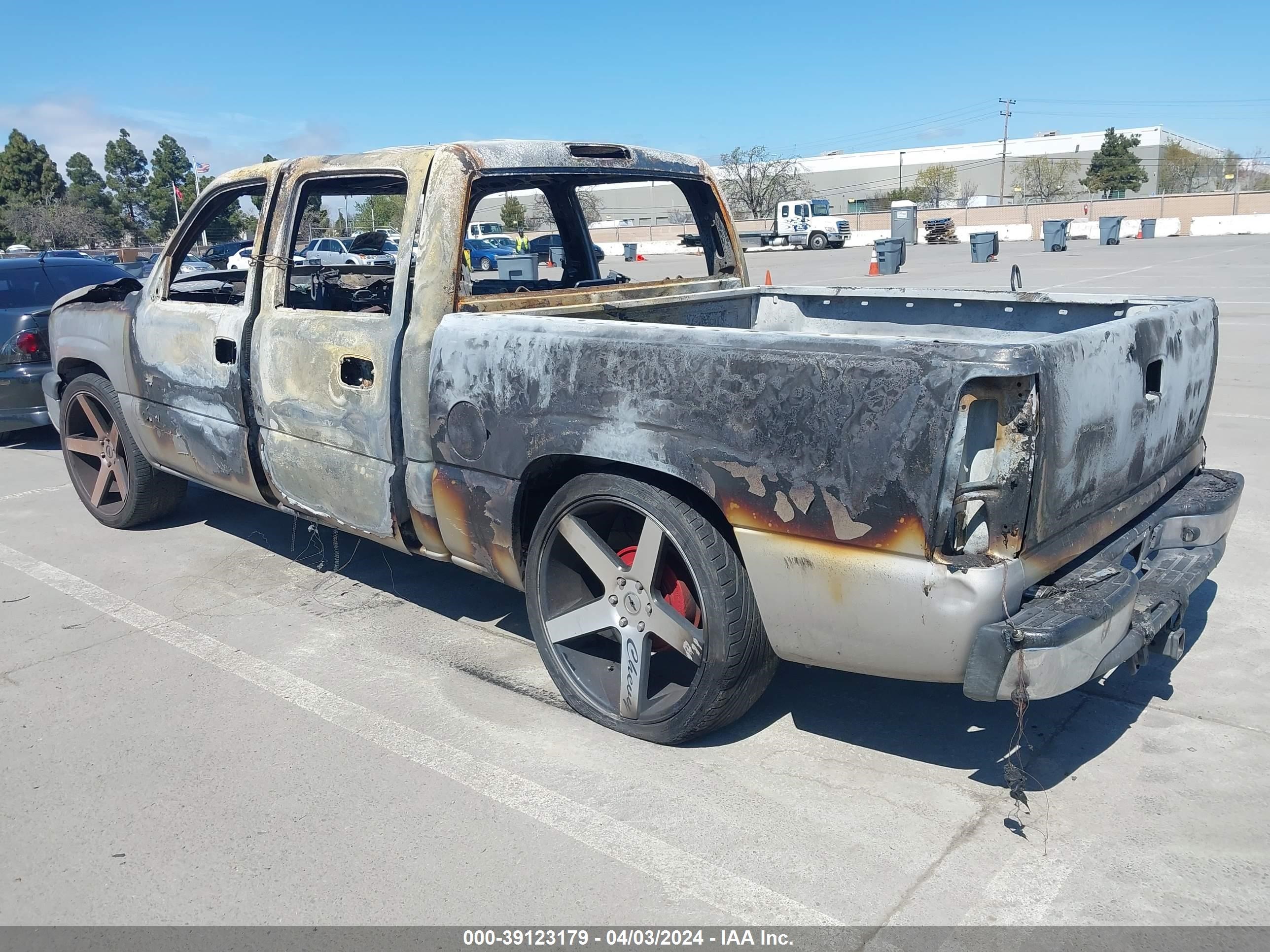 Photo 2 VIN: 2GCEC13T151205069 - CHEVROLET SILVERADO 