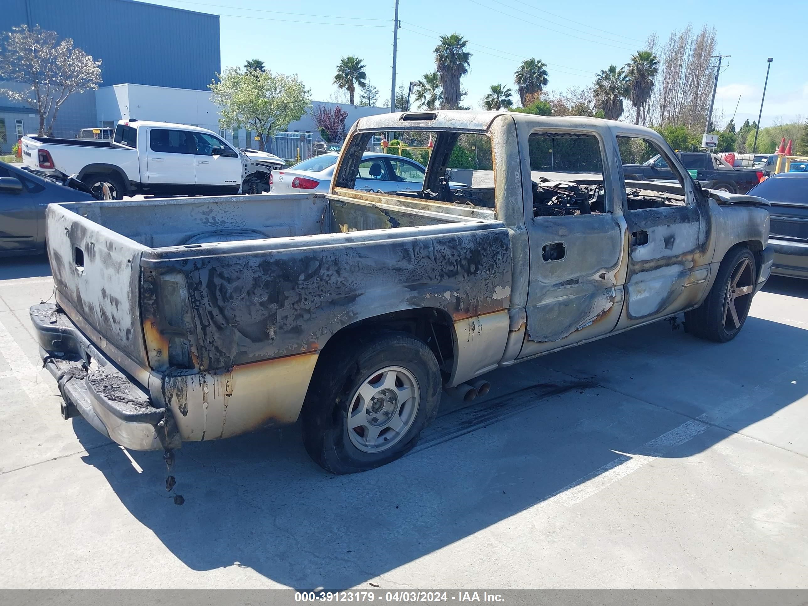 Photo 3 VIN: 2GCEC13T151205069 - CHEVROLET SILVERADO 