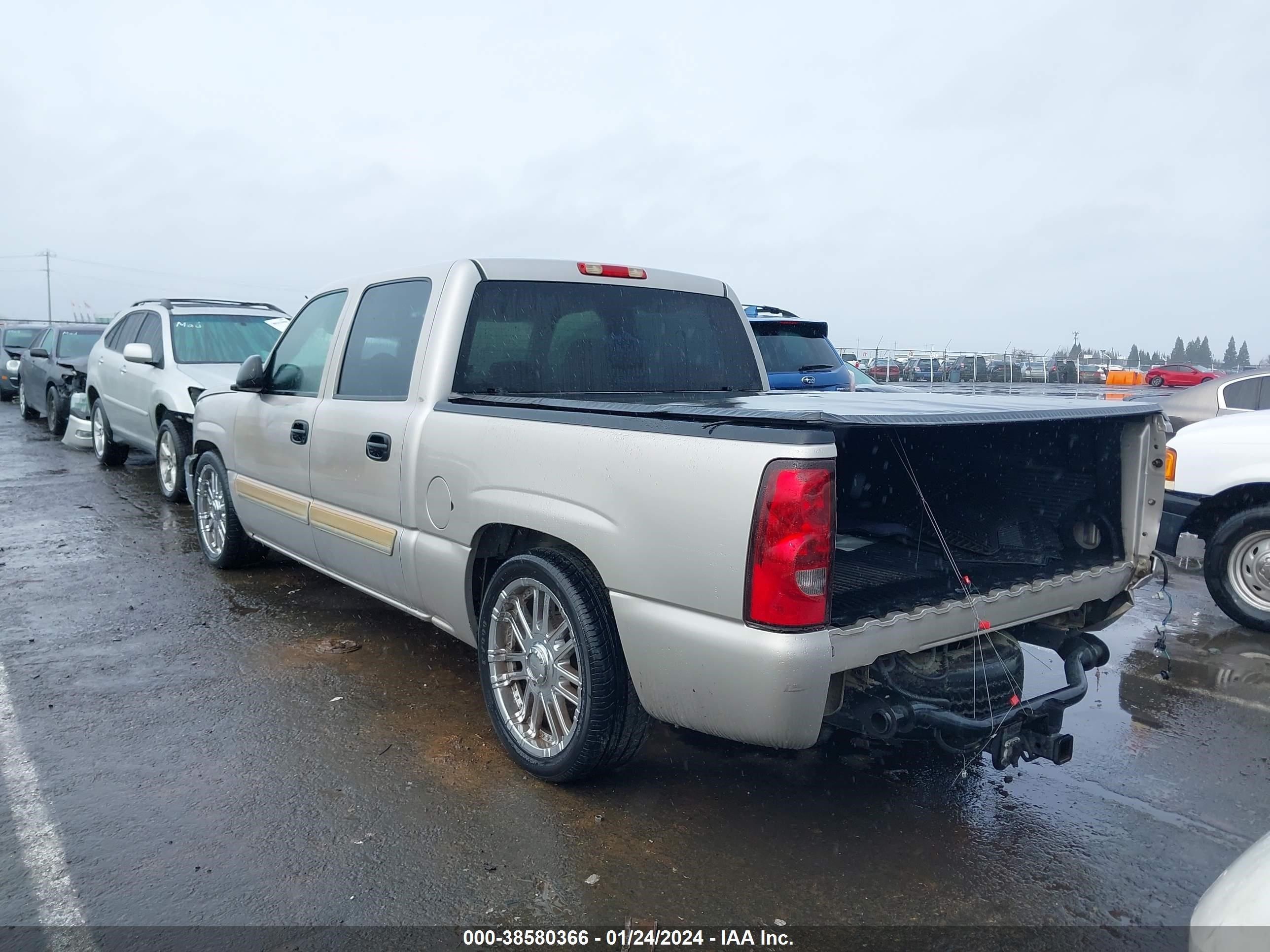 Photo 2 VIN: 2GCEC13T251251350 - CHEVROLET SILVERADO 