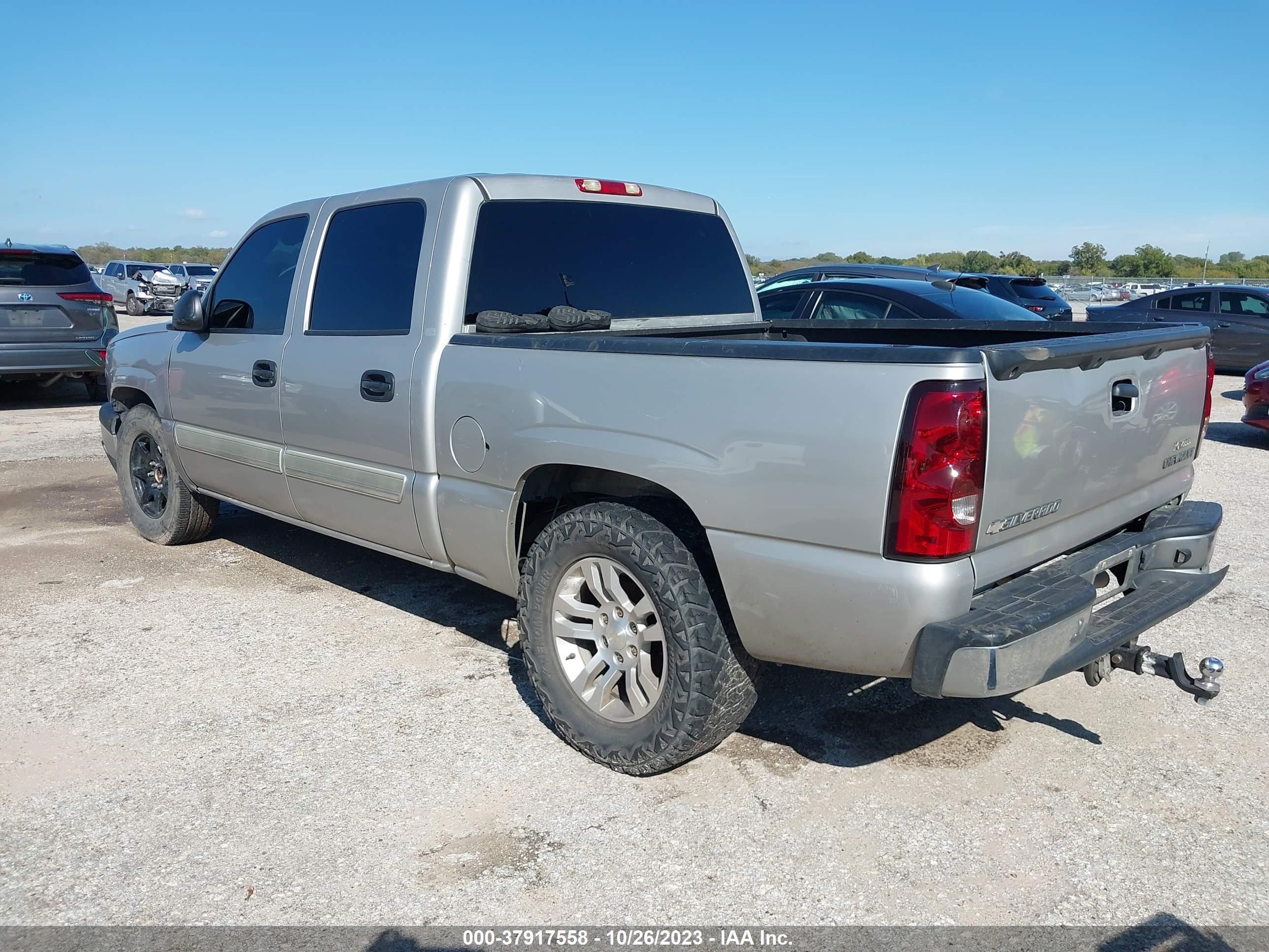 Photo 2 VIN: 2GCEC13T251335832 - CHEVROLET SILVERADO 