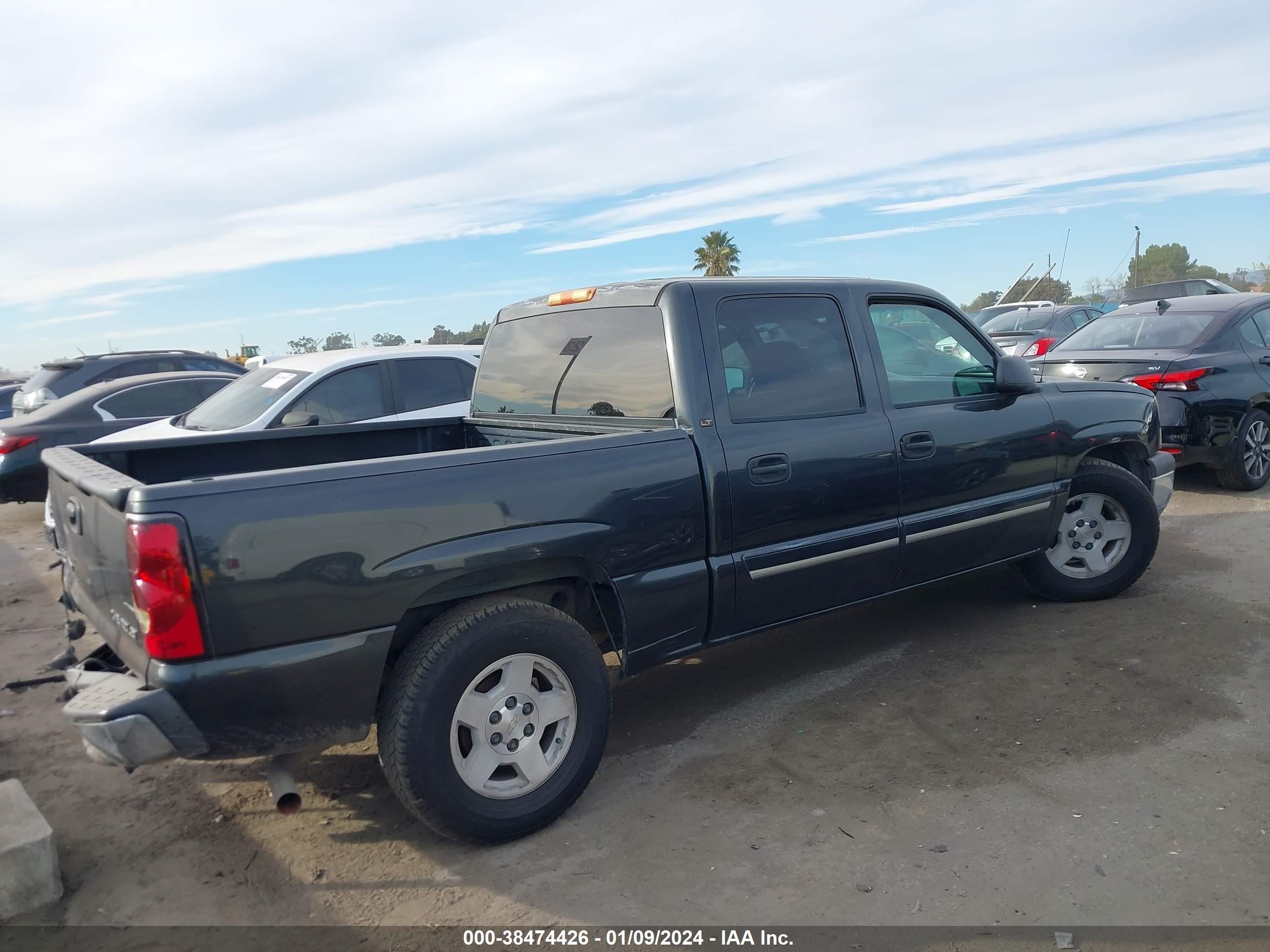 Photo 3 VIN: 2GCEC13T551145930 - CHEVROLET SILVERADO 