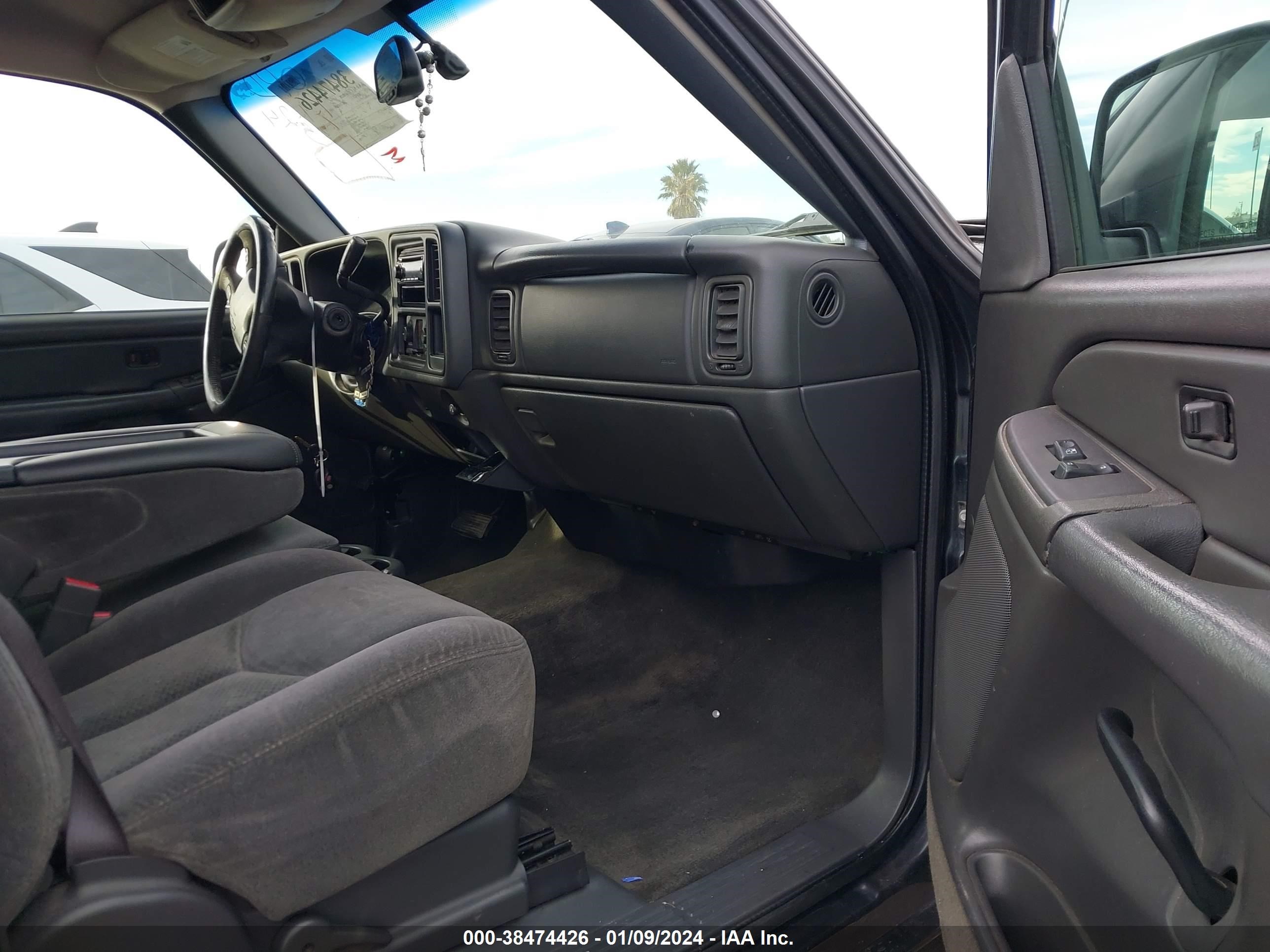 Photo 4 VIN: 2GCEC13T551145930 - CHEVROLET SILVERADO 