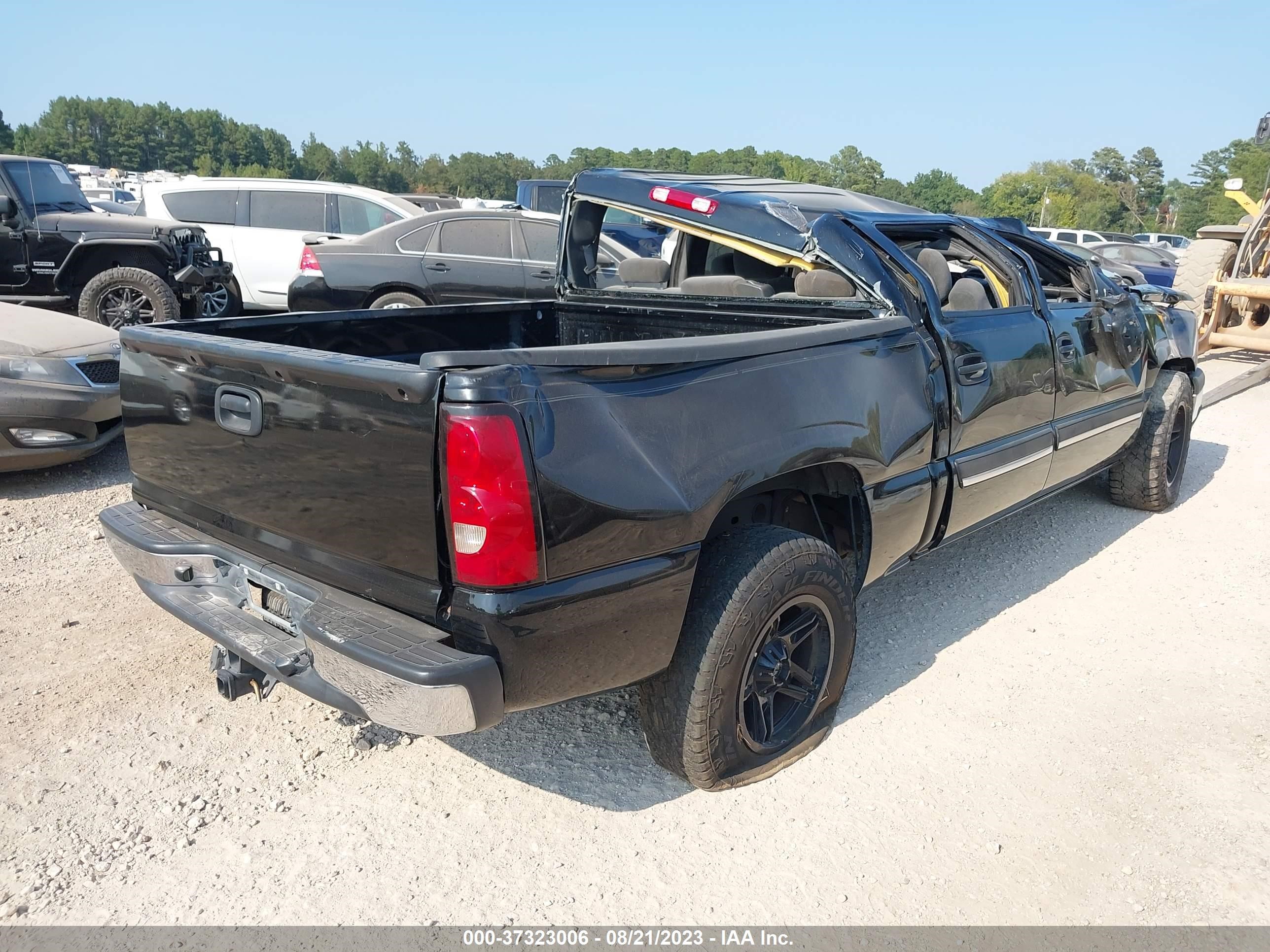 Photo 3 VIN: 2GCEC13T551205110 - CHEVROLET SILVERADO 