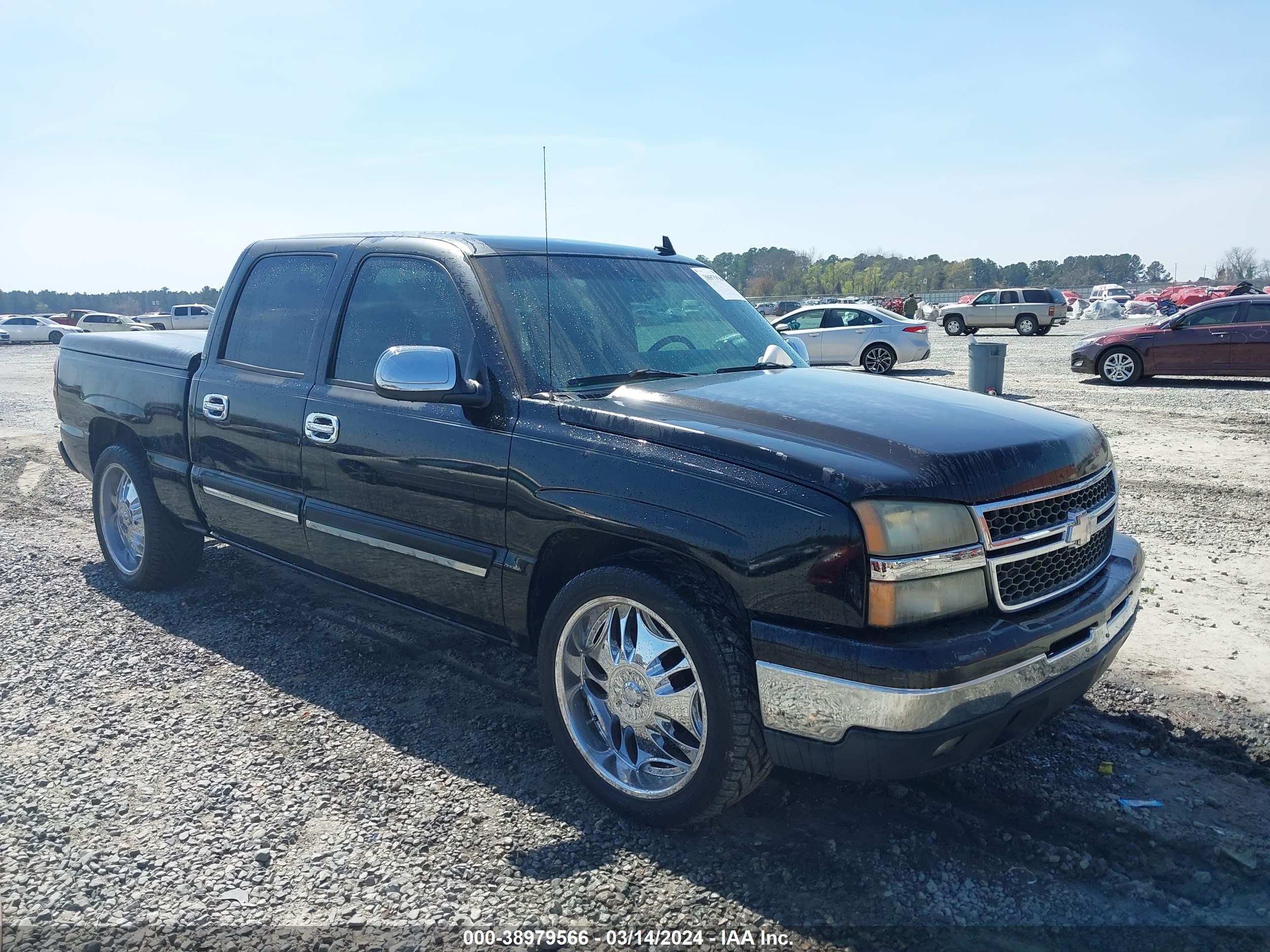 Photo 0 VIN: 2GCEC13T561141555 - CHEVROLET SILVERADO 