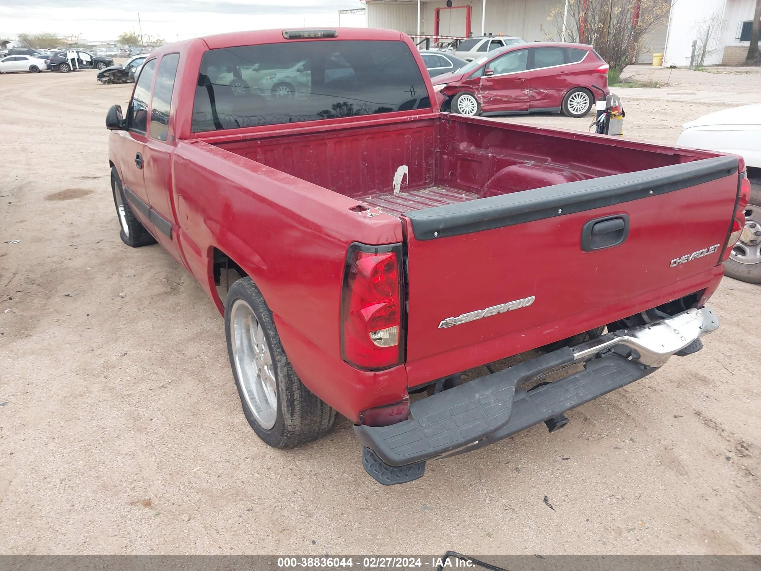 Photo 2 VIN: 2GCEC13T651201261 - CHEVROLET SILVERADO 