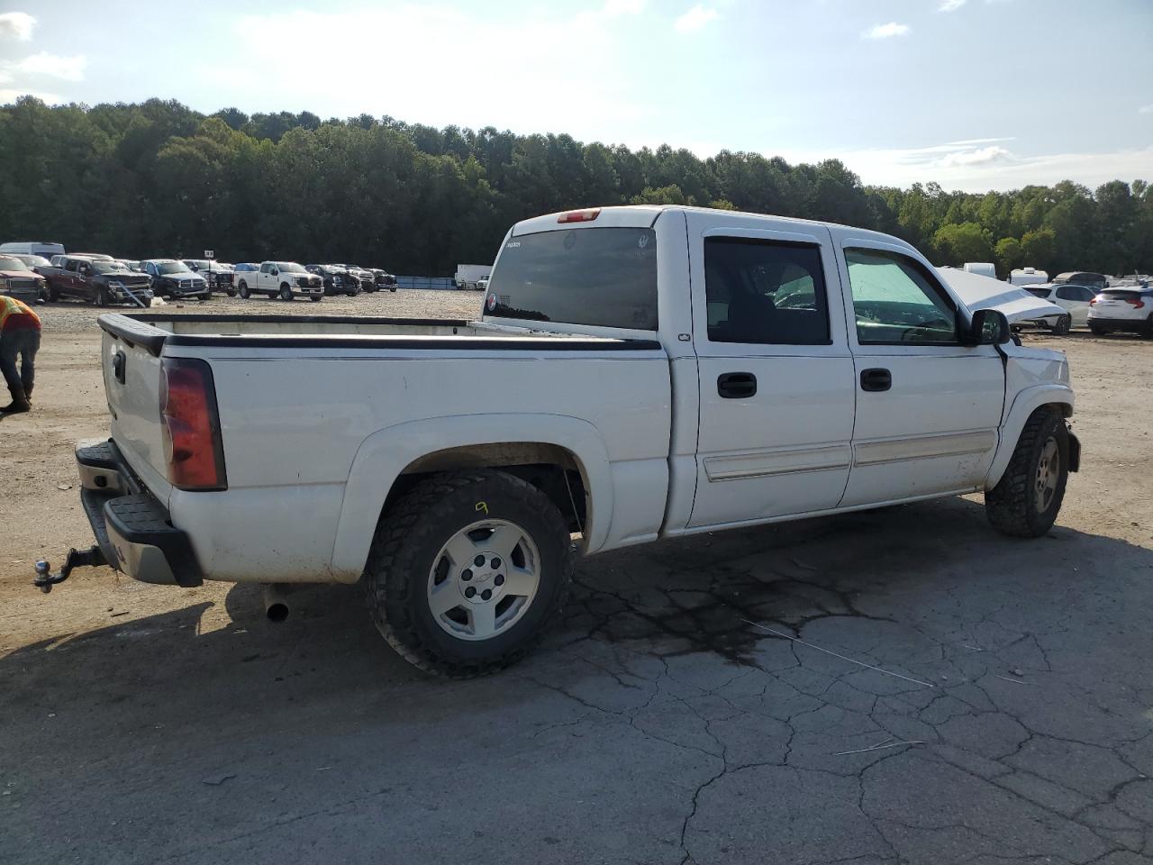 Photo 2 VIN: 2GCEC13T861166014 - CHEVROLET SILVERADO 