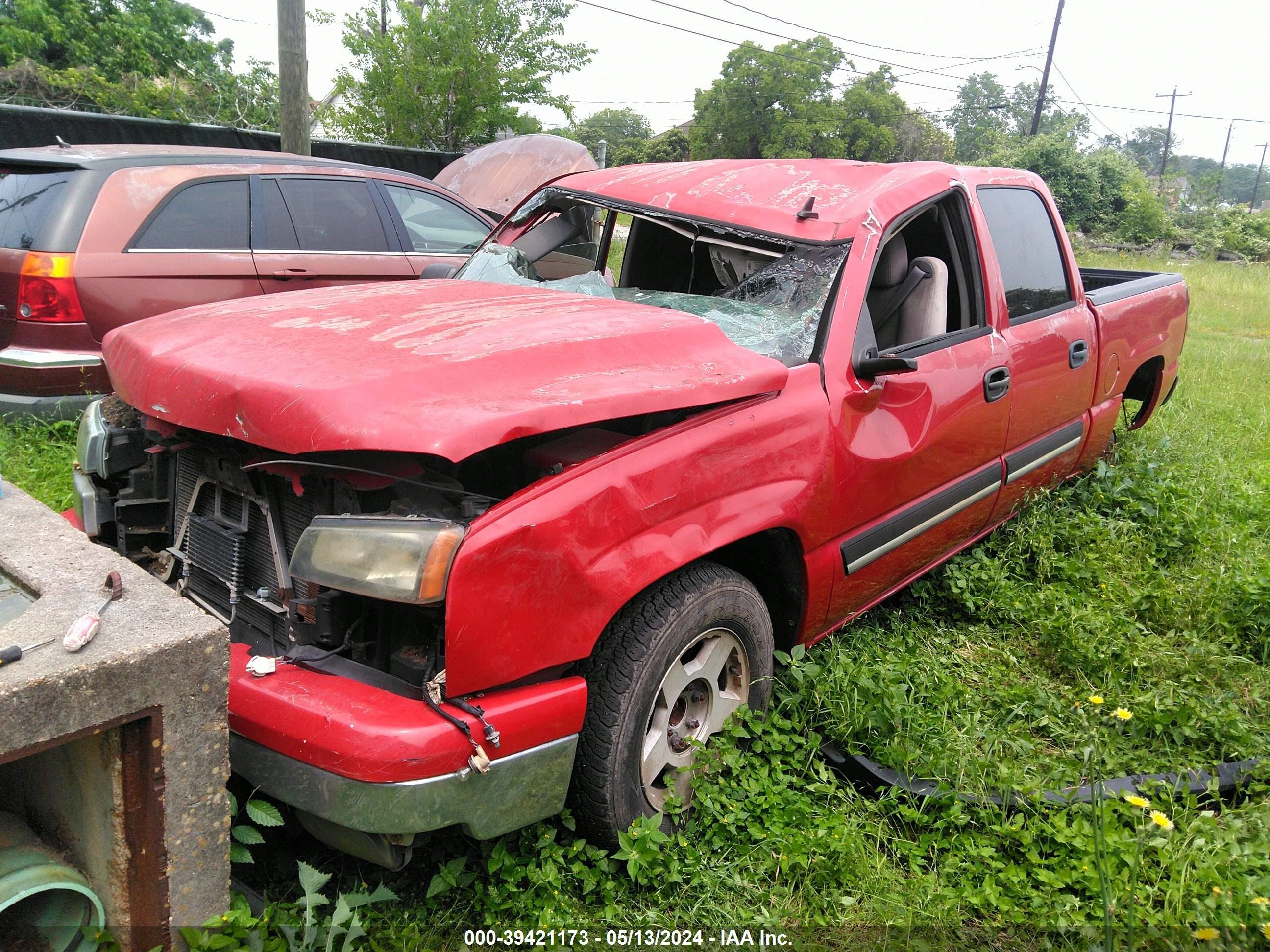 Photo 1 VIN: 2GCEC13TX61138229 - CHEVROLET SILVERADO 