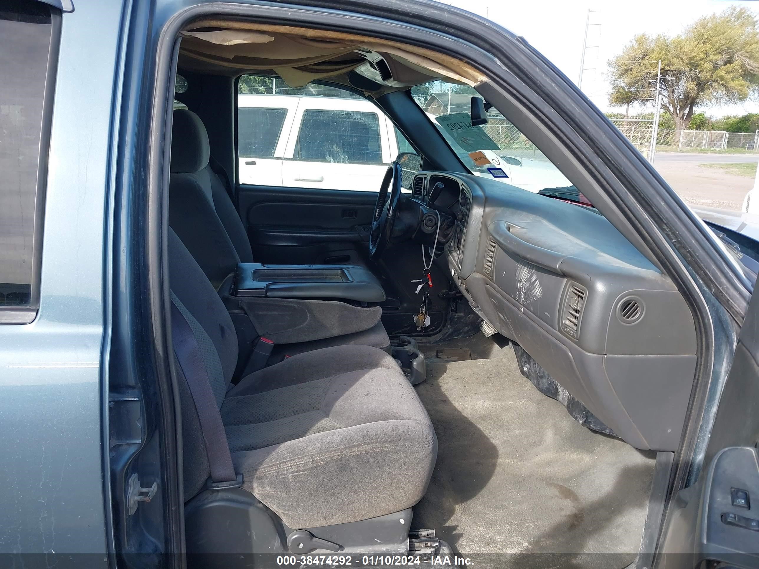 Photo 4 VIN: 2GCEC13TX61236452 - CHEVROLET SILVERADO 