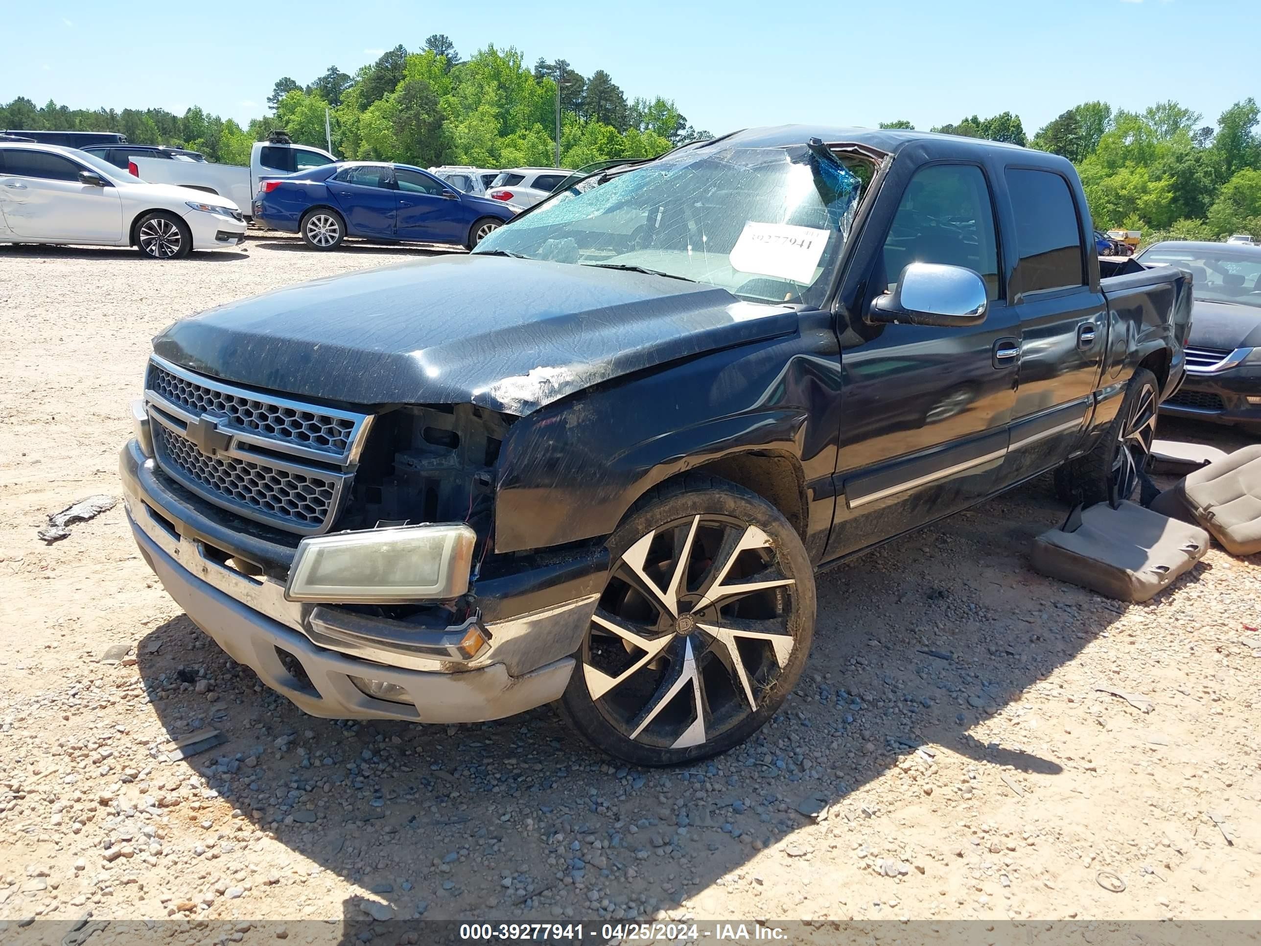 Photo 1 VIN: 2GCEC13V261353377 - CHEVROLET SILVERADO 