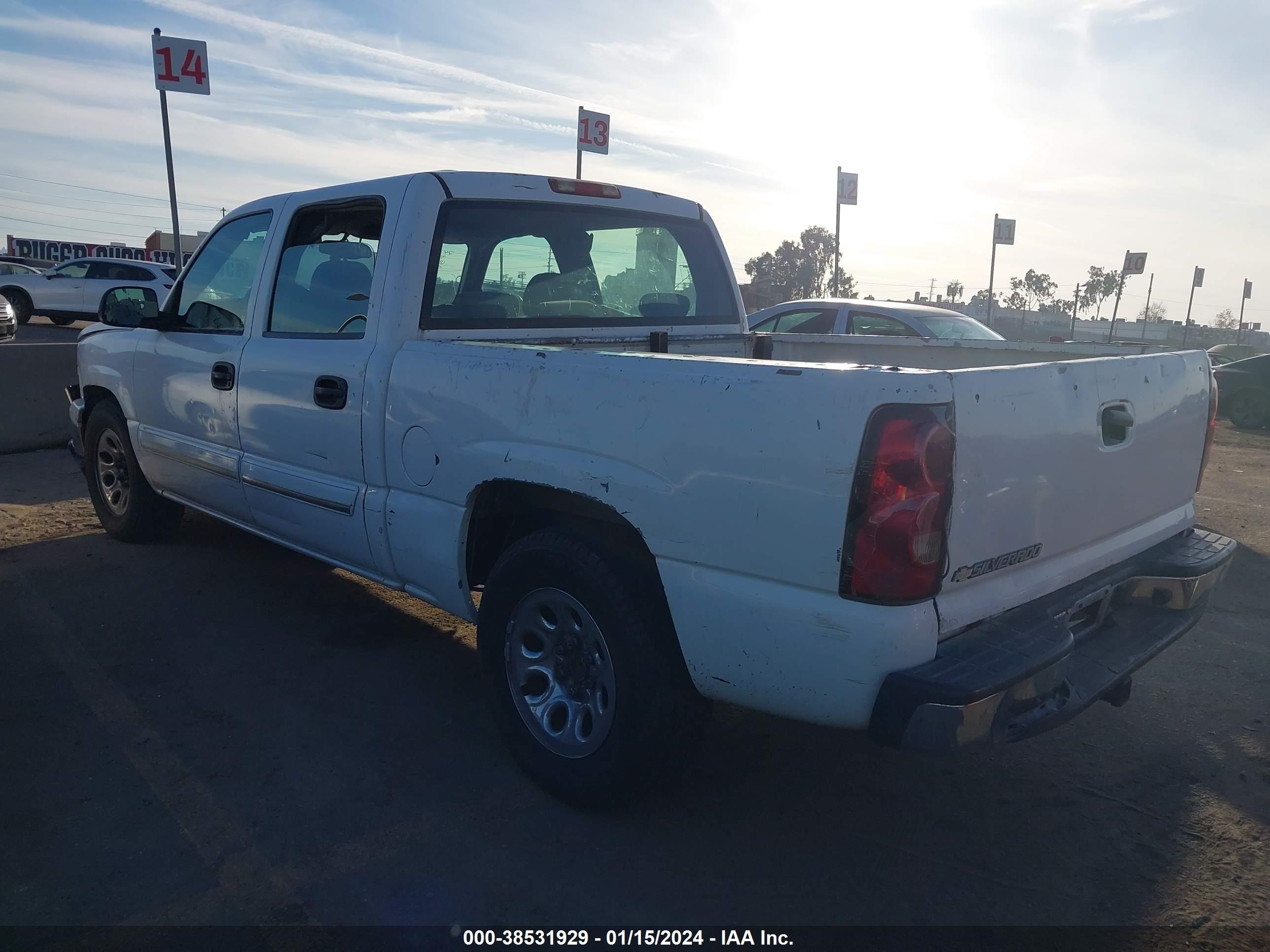 Photo 2 VIN: 2GCEC13V461314080 - CHEVROLET SILVERADO 