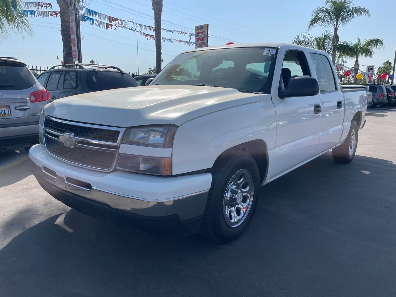 Photo 1 VIN: 2GCEC13V471104886 - CHEVROLET SILVERADO 