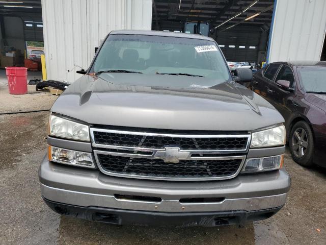 Photo 4 VIN: 2GCEC13V561193060 - CHEVROLET SILVERADO 