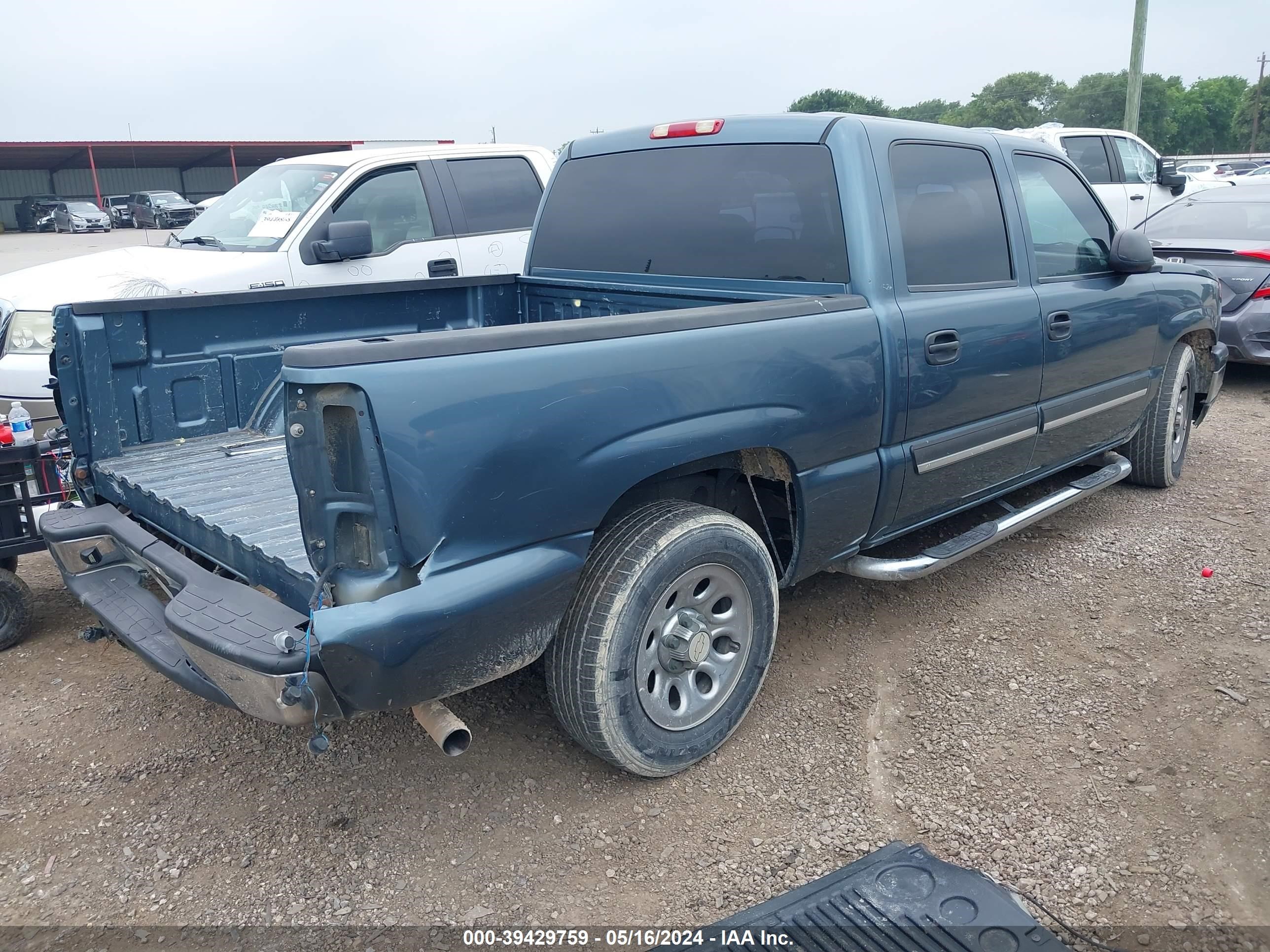 Photo 3 VIN: 2GCEC13V571142434 - CHEVROLET SILVERADO 