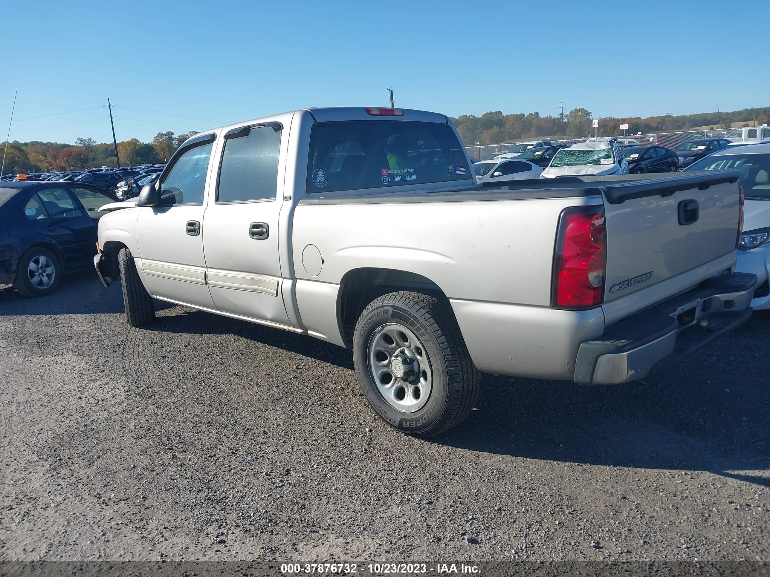 Photo 2 VIN: 2GCEC13V861200759 - CHEVROLET SILVERADO 