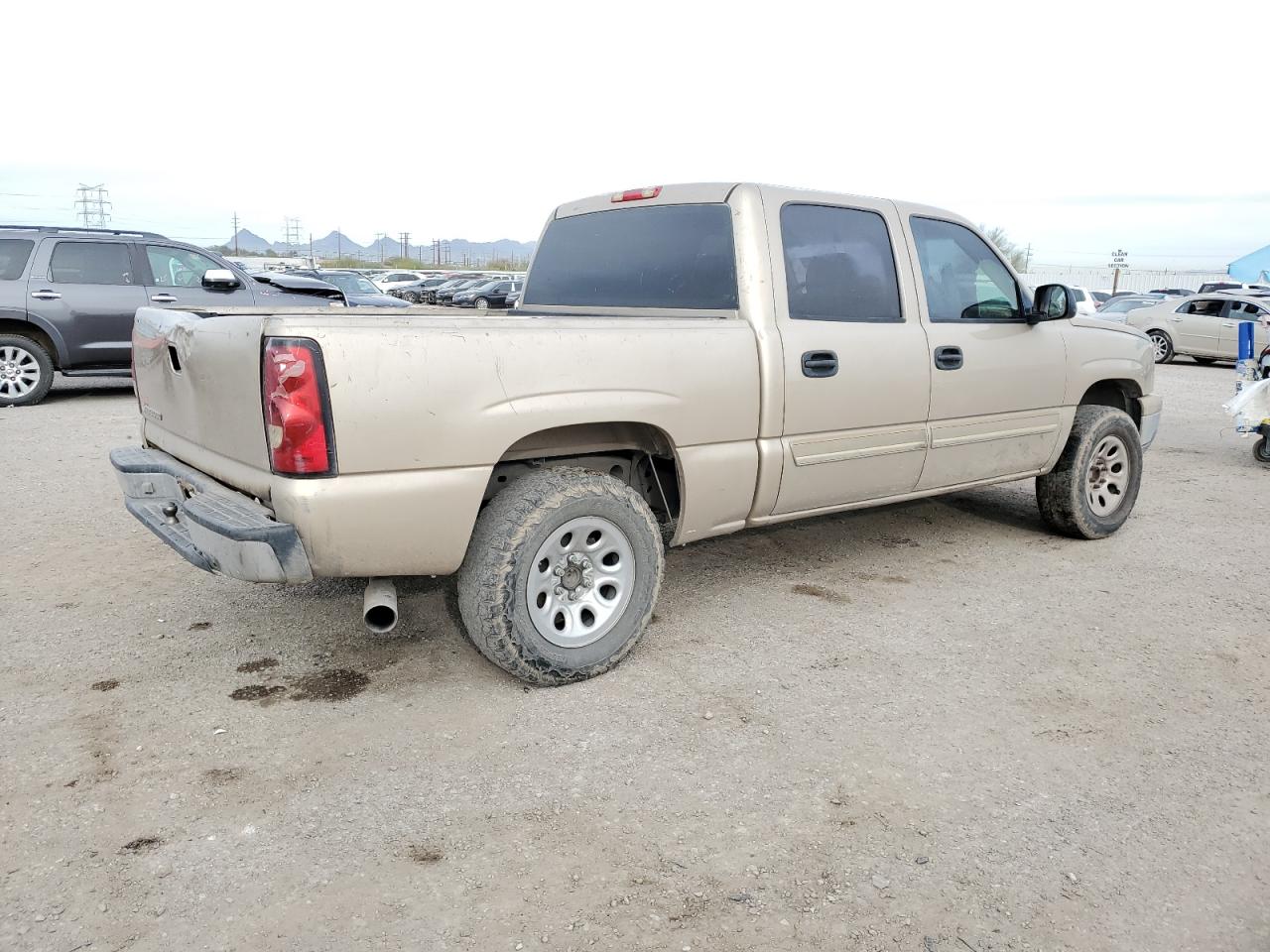 Photo 2 VIN: 2GCEC13VX61282641 - CHEVROLET SILVERADO 