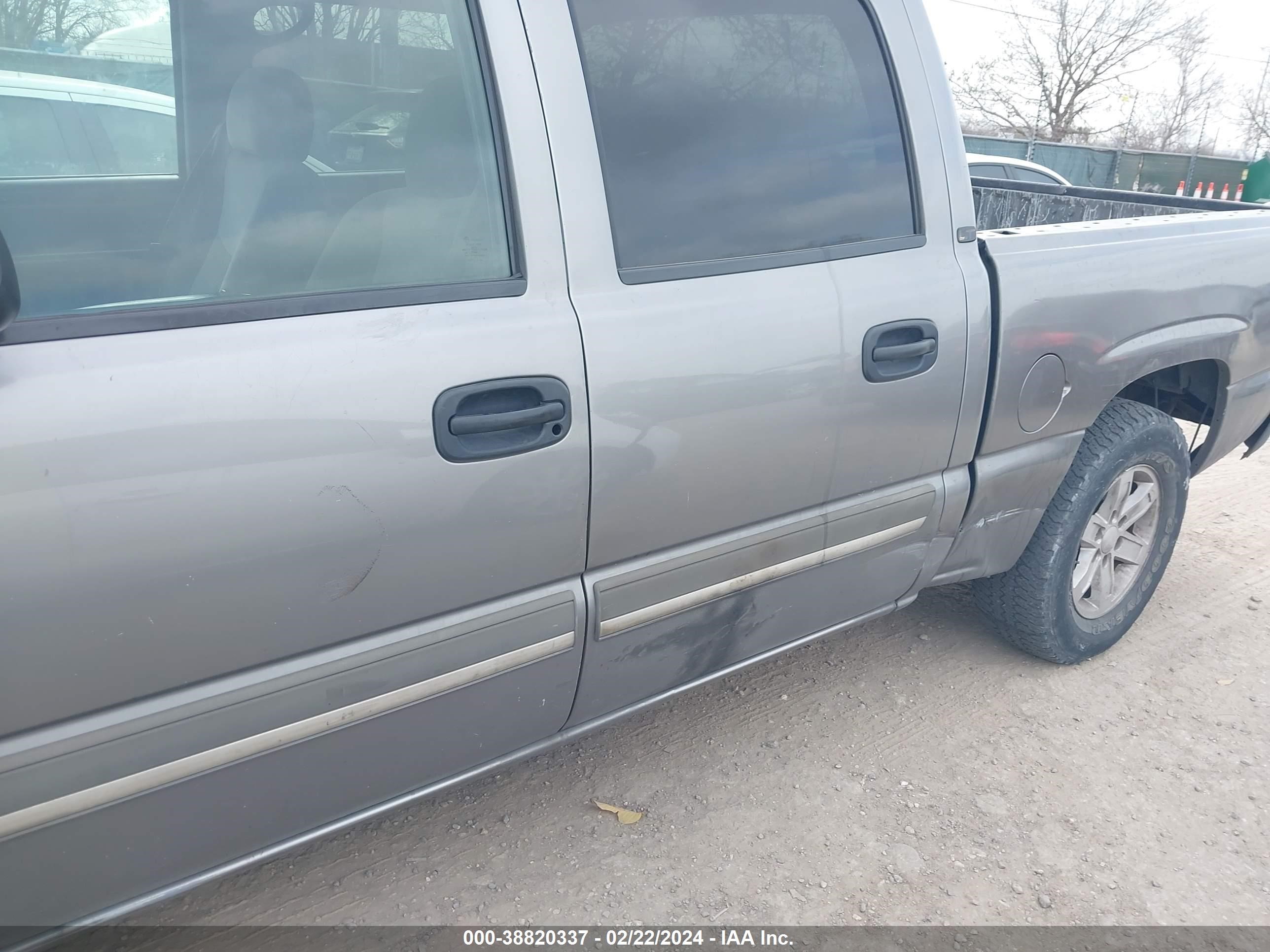 Photo 11 VIN: 2GCEC13Z471180921 - CHEVROLET SILVERADO 