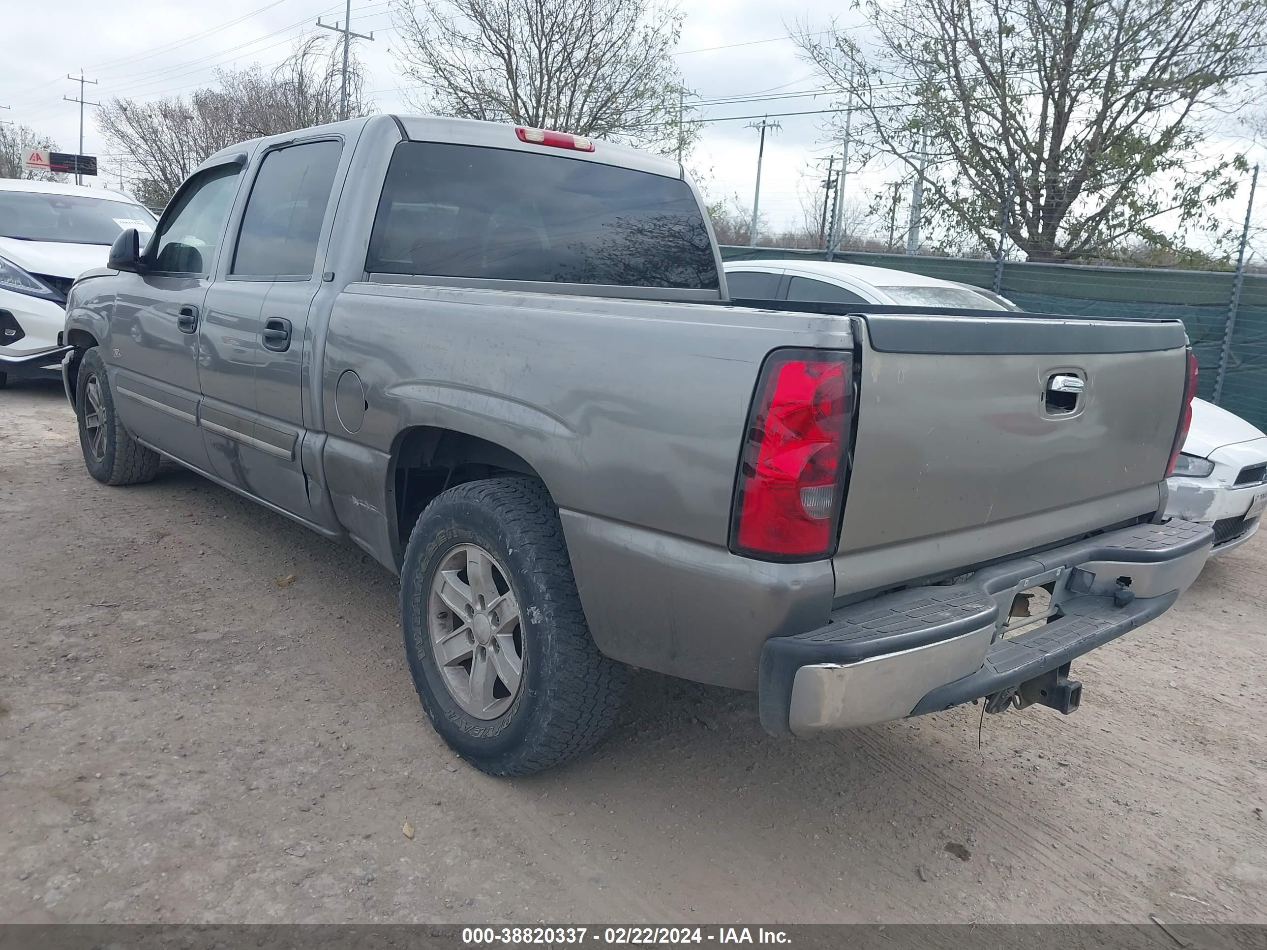 Photo 2 VIN: 2GCEC13Z471180921 - CHEVROLET SILVERADO 