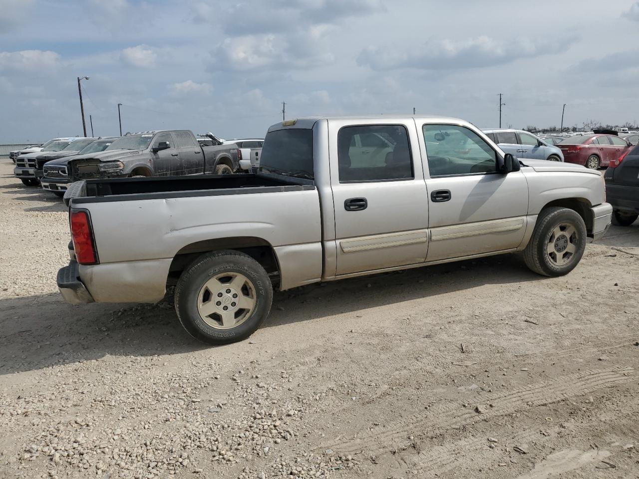 Photo 2 VIN: 2GCEC13Z871126974 - CHEVROLET SILVERADO 