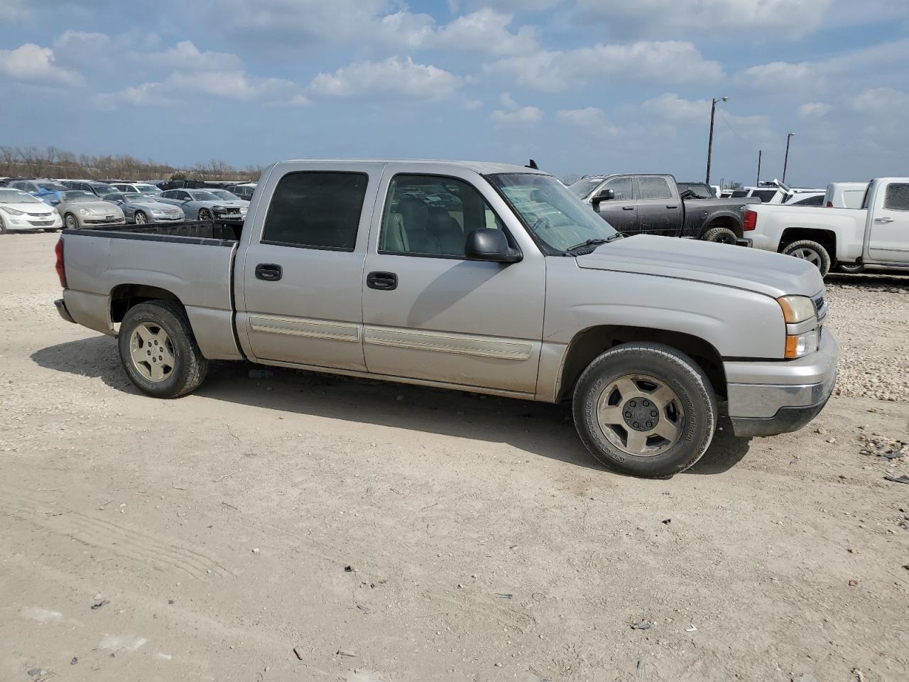 Photo 3 VIN: 2GCEC13Z871126974 - CHEVROLET SILVERADO 