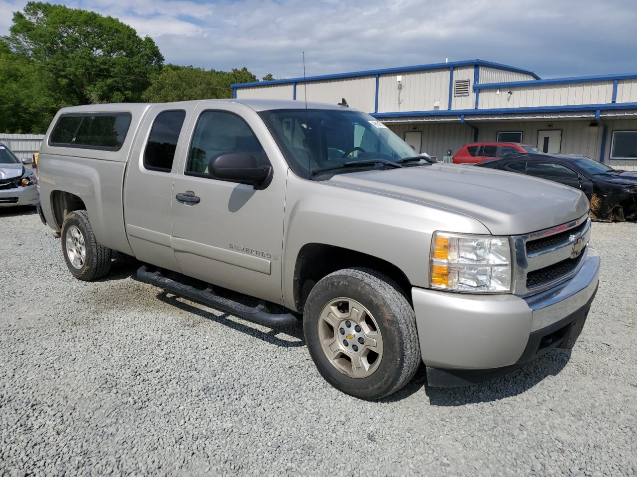 Photo 3 VIN: 2GCEC190481180668 - CHEVROLET SILVERADO 