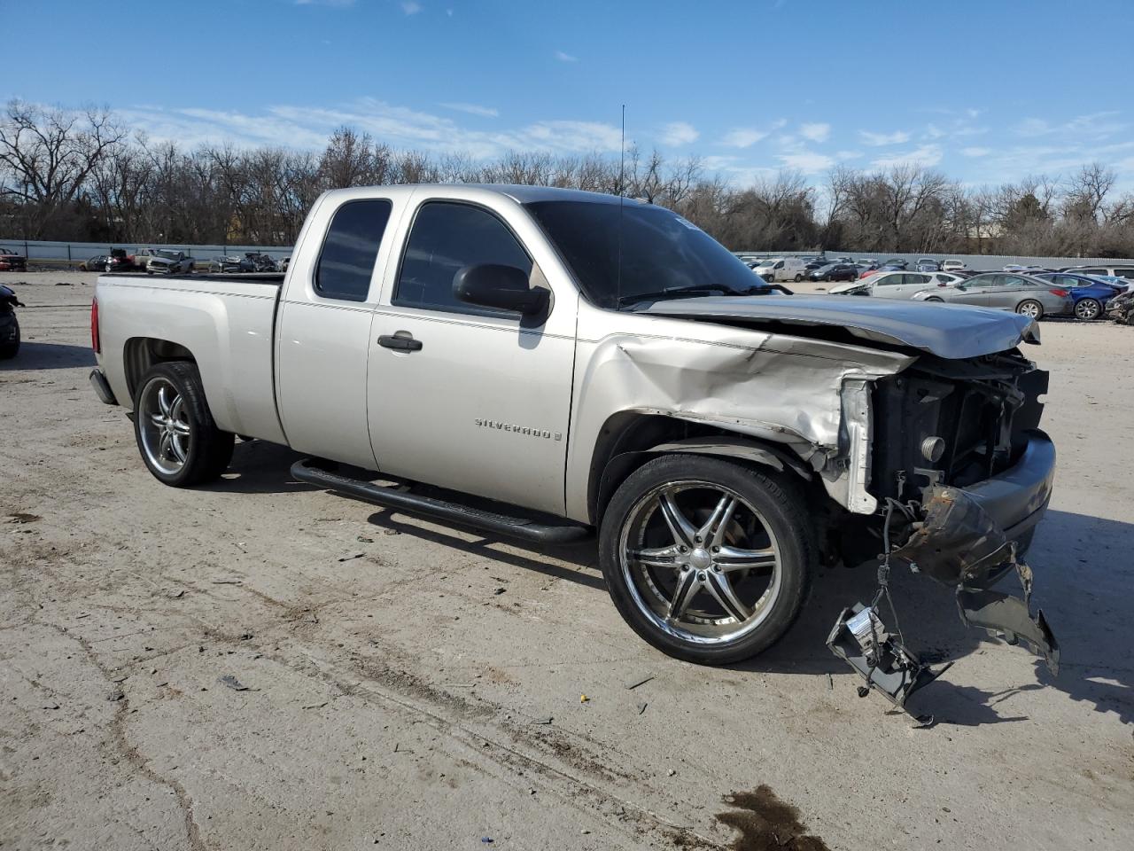 Photo 3 VIN: 2GCEC19C571569926 - CHEVROLET SILVERADO 