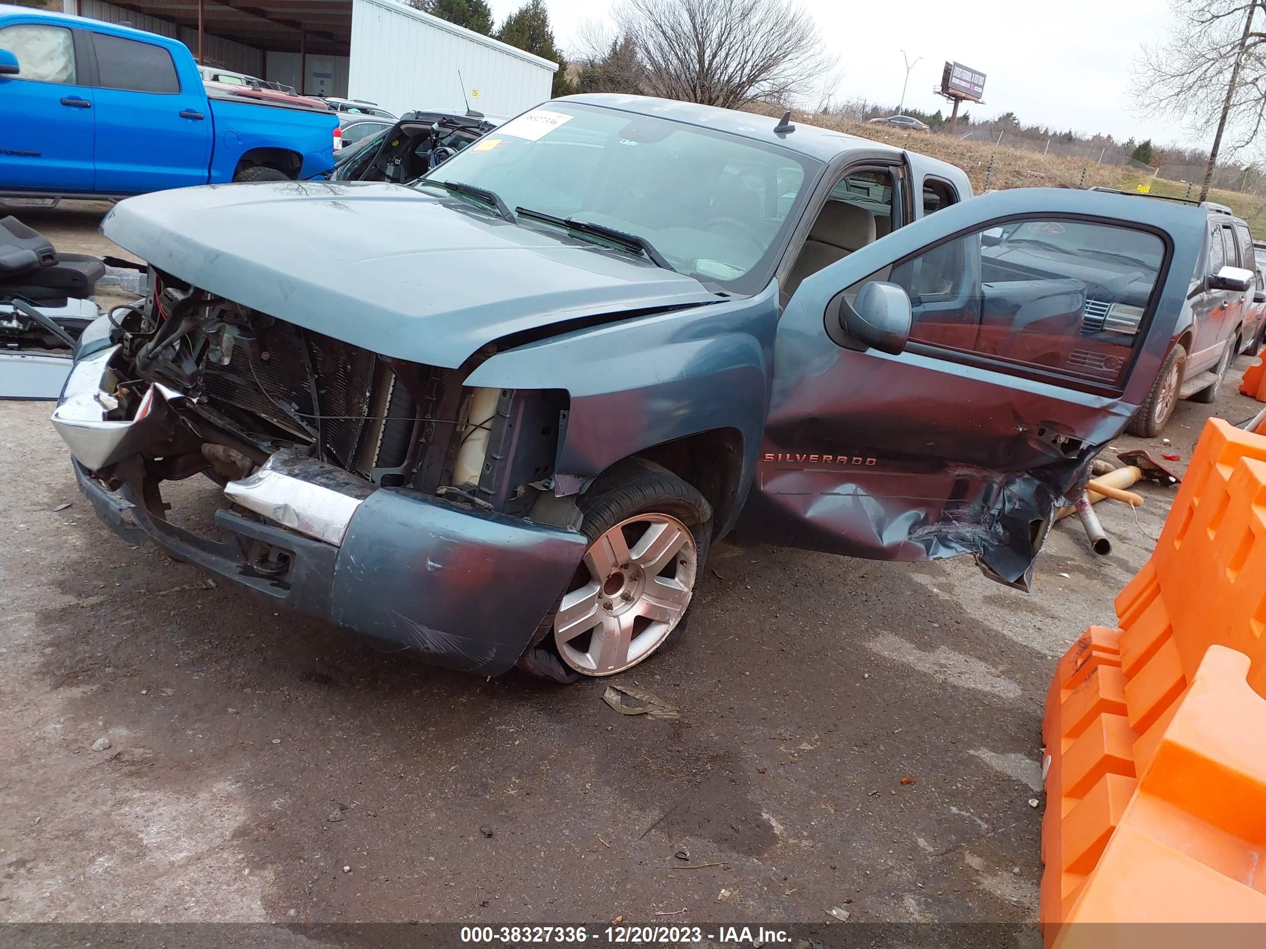 Photo 1 VIN: 2GCEC19J081242530 - CHEVROLET SILVERADO 