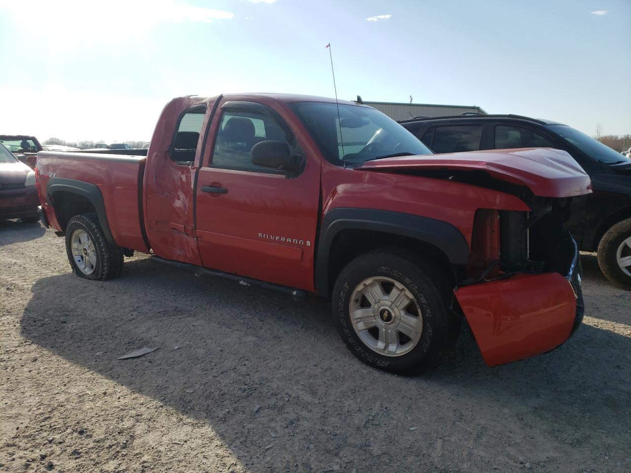 Photo 3 VIN: 2GCEC19J381333548 - CHEVROLET SILVERADO 