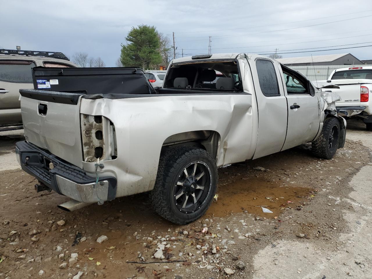 Photo 2 VIN: 2GCEC19J471706854 - CHEVROLET SILVERADO 