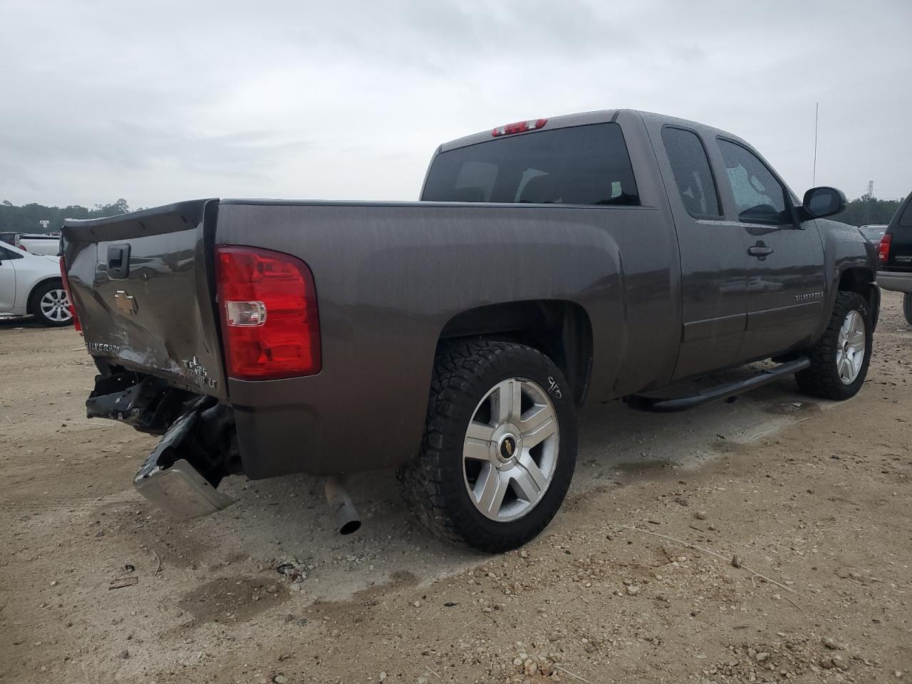 Photo 2 VIN: 2GCEC19J681301547 - CHEVROLET SILVERADO 