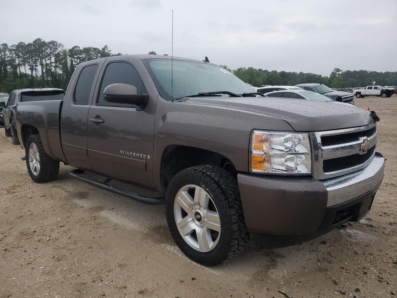 Photo 3 VIN: 2GCEC19J681301547 - CHEVROLET SILVERADO 