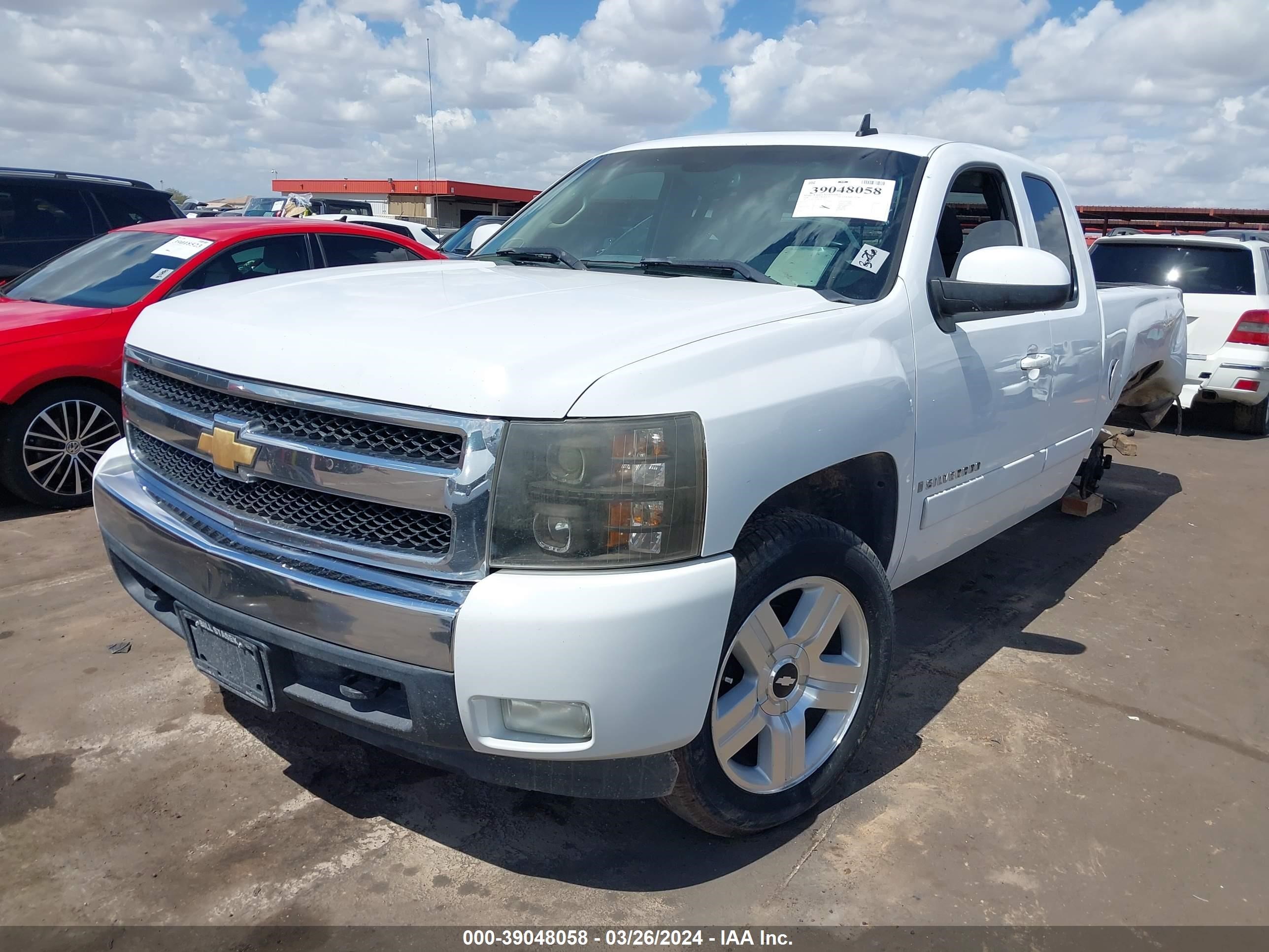 Photo 1 VIN: 2GCEC19J781143249 - CHEVROLET SILVERADO 