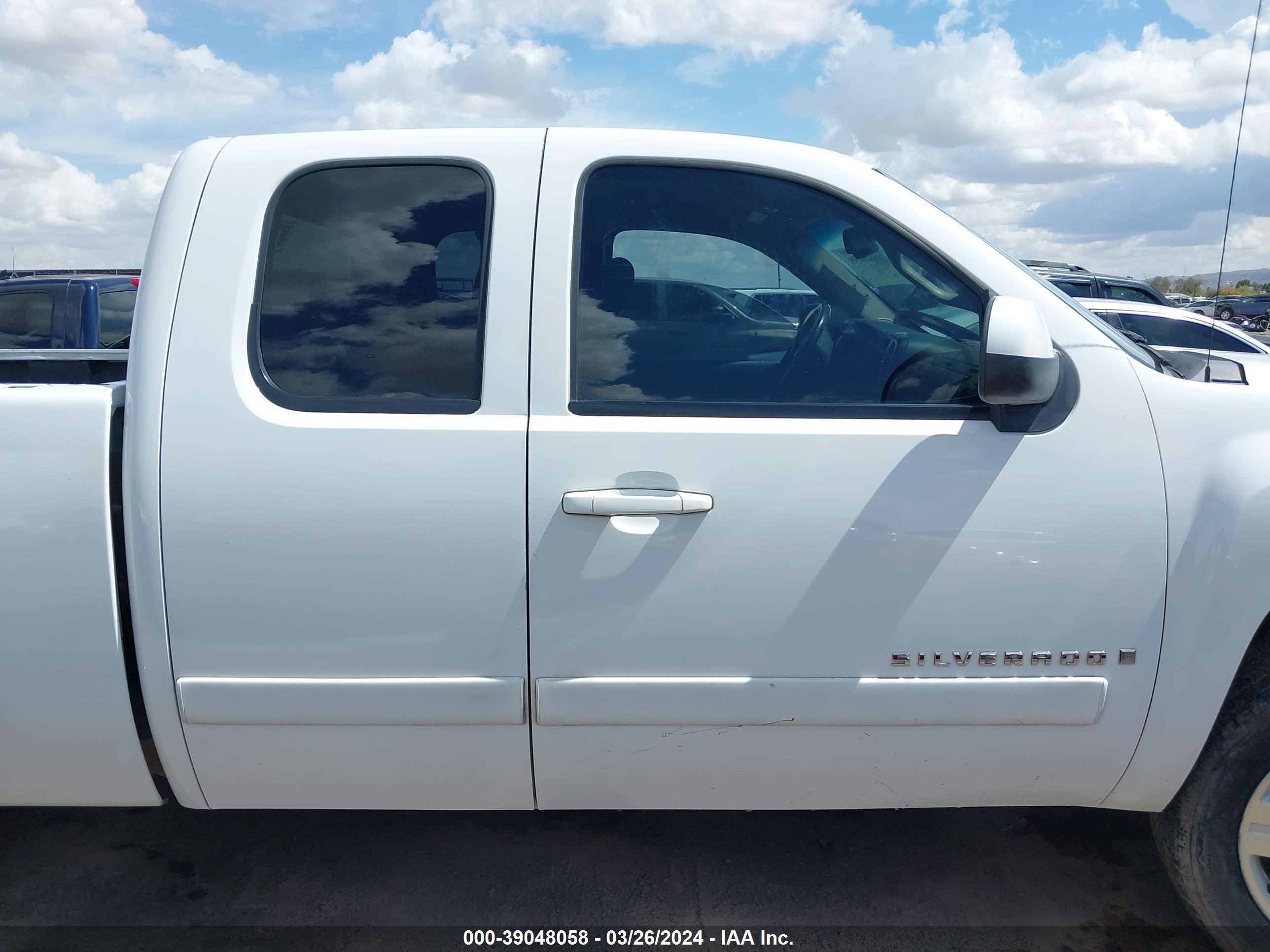 Photo 11 VIN: 2GCEC19J781143249 - CHEVROLET SILVERADO 