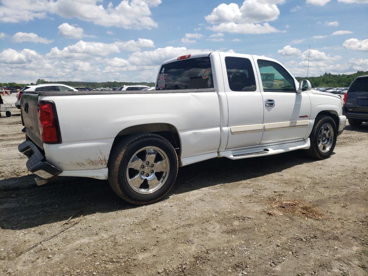 Photo 2 VIN: 2GCEC19N061139396 - CHEVROLET SILVERADO 