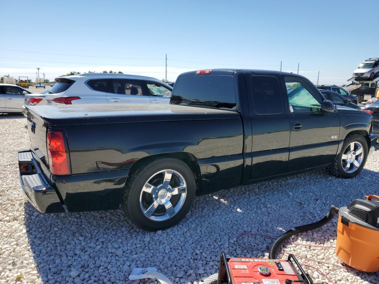 Photo 2 VIN: 2GCEC19N551304762 - CHEVROLET SILVERADO 