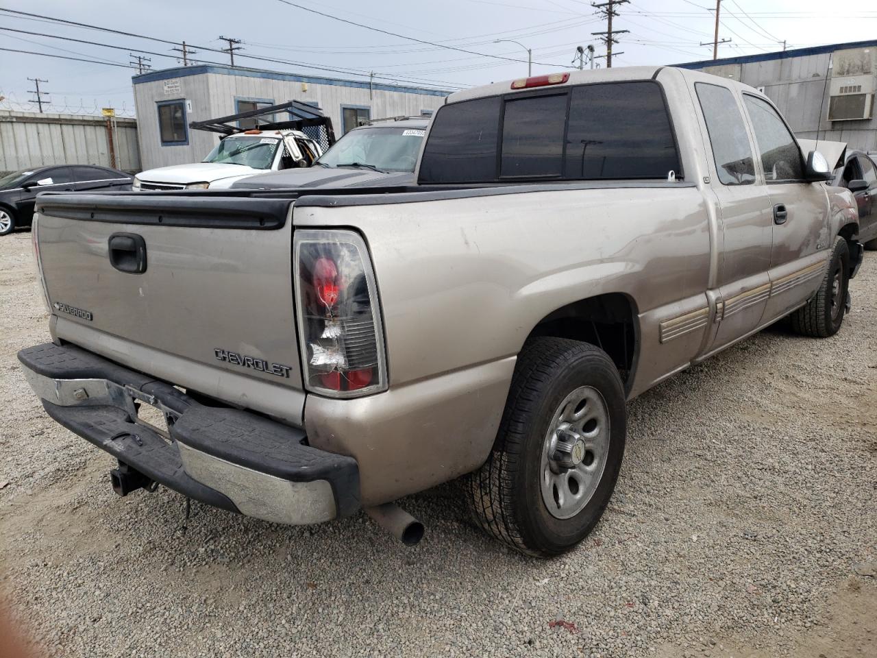 Photo 2 VIN: 2GCEC19T0Y1176983 - CHEVROLET SILVERADO 