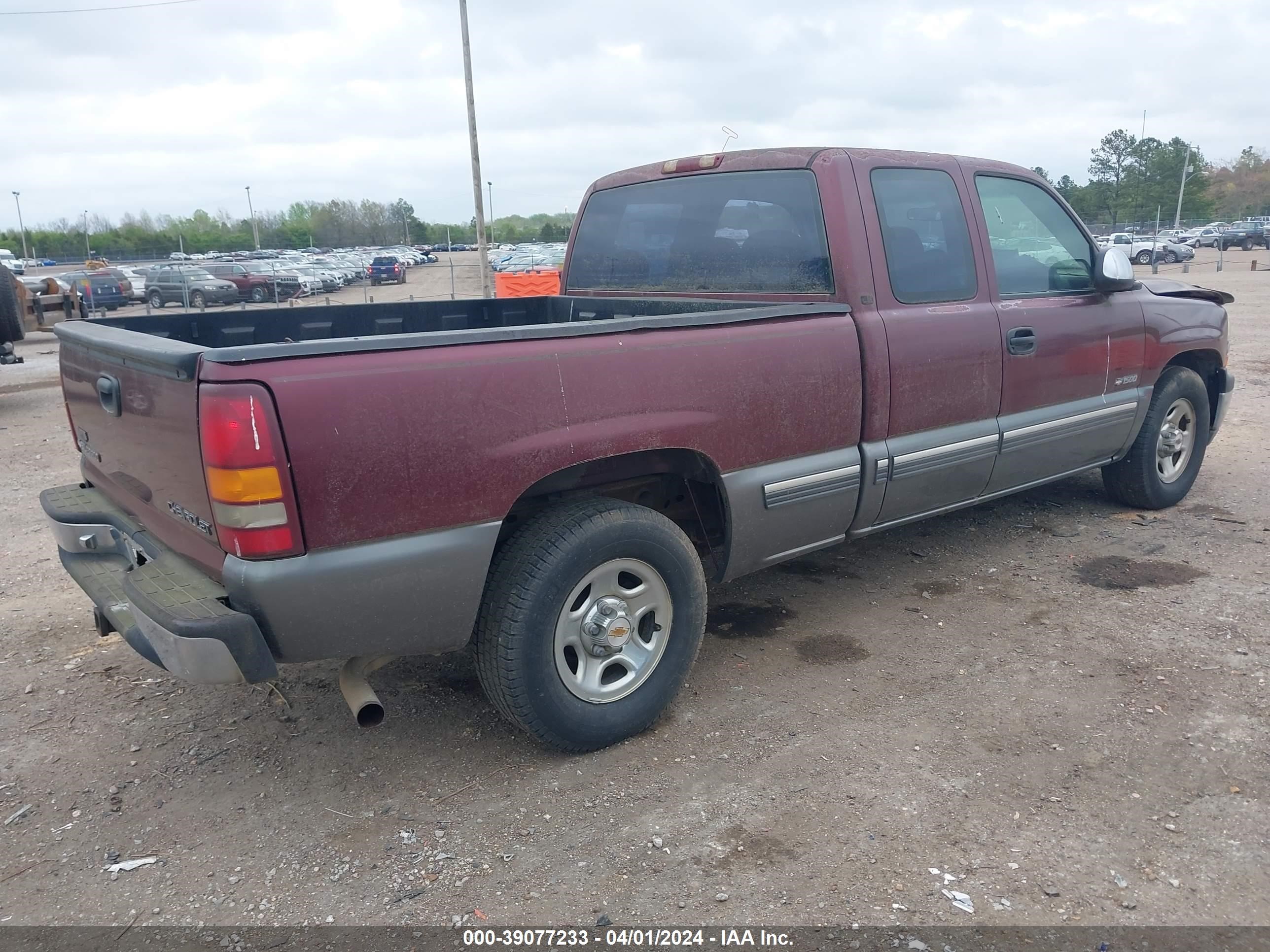 Photo 3 VIN: 2GCEC19T0Y1214132 - CHEVROLET SILVERADO 