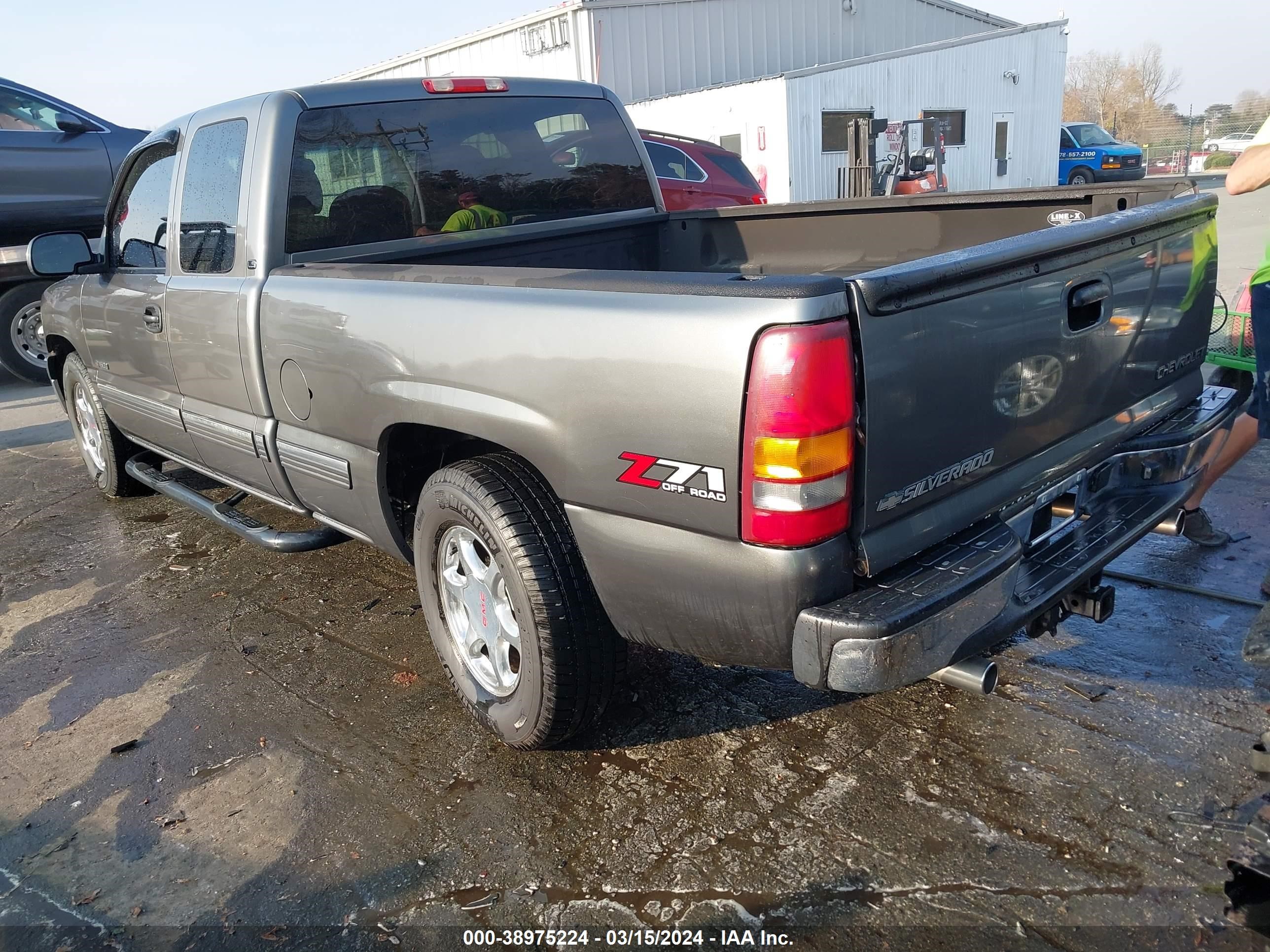 Photo 2 VIN: 2GCEC19T121372213 - CHEVROLET SILVERADO 