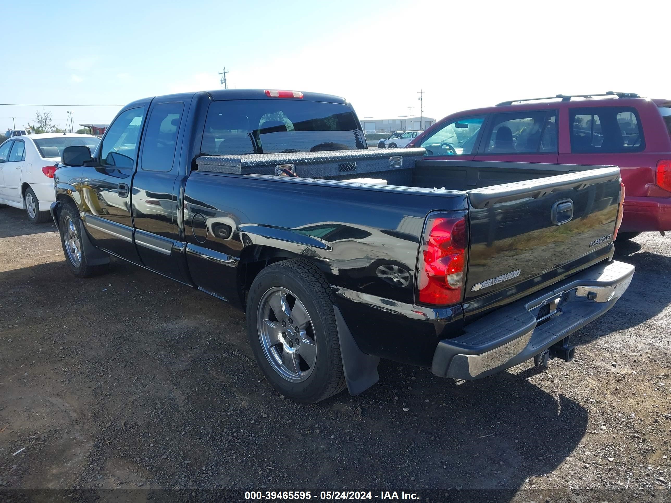 Photo 2 VIN: 2GCEC19T151236958 - CHEVROLET SILVERADO 