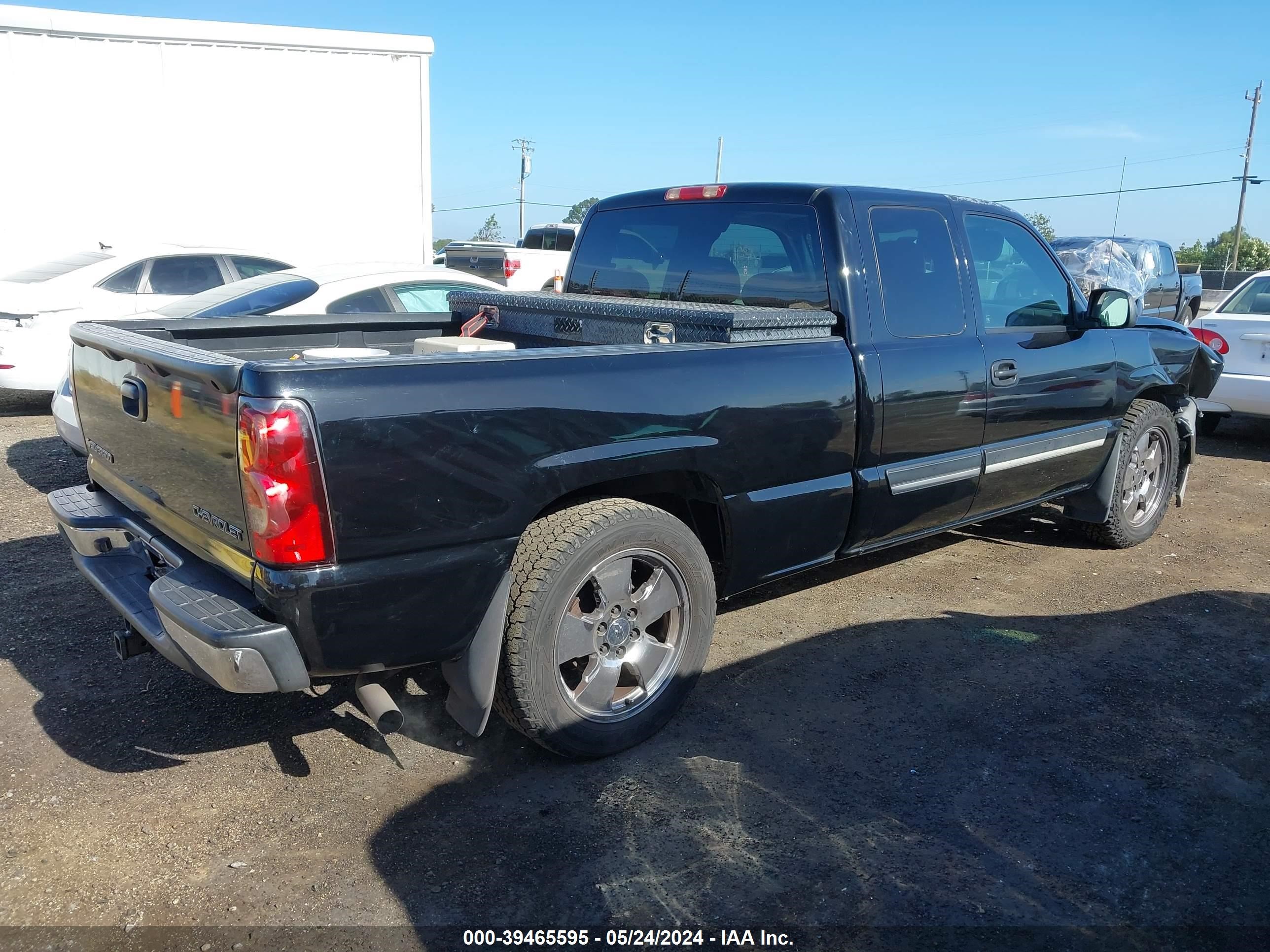 Photo 3 VIN: 2GCEC19T151236958 - CHEVROLET SILVERADO 