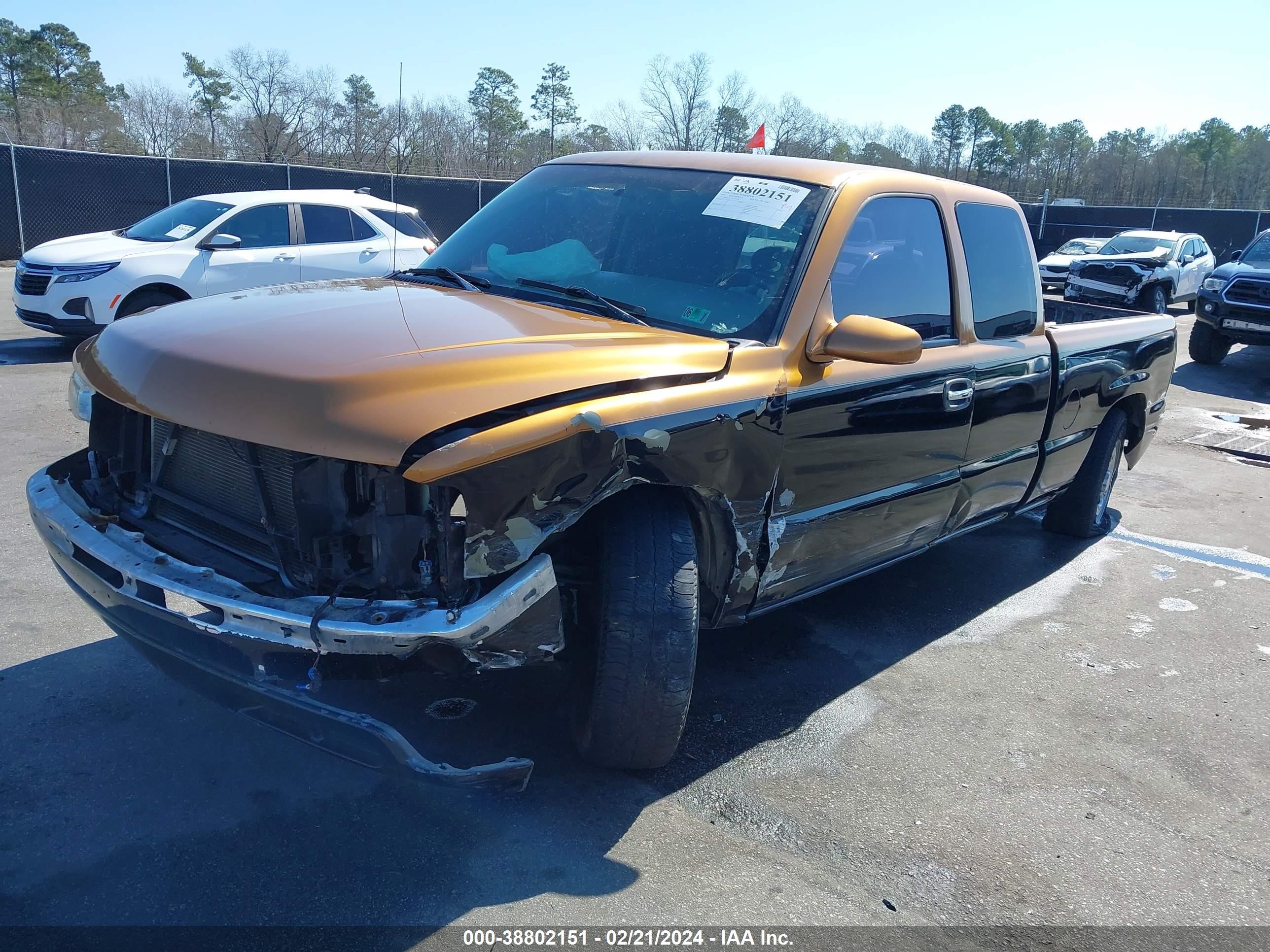 Photo 1 VIN: 2GCEC19T1X1176744 - CHEVROLET SILVERADO 